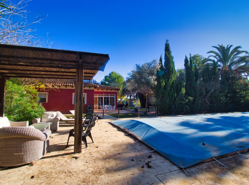 Resale - Country Property -
Alicante