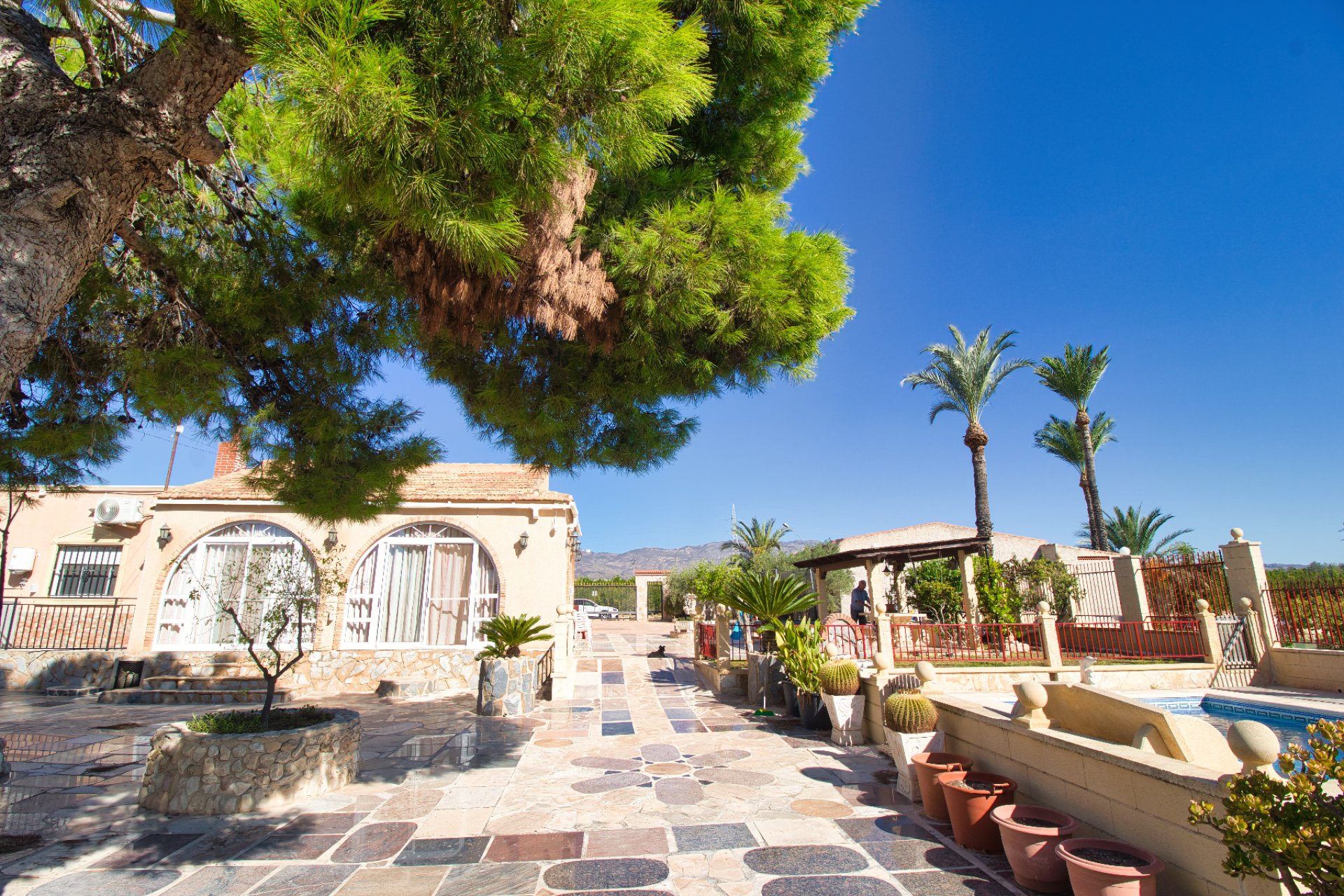 Resale - Country Property -
Alicante