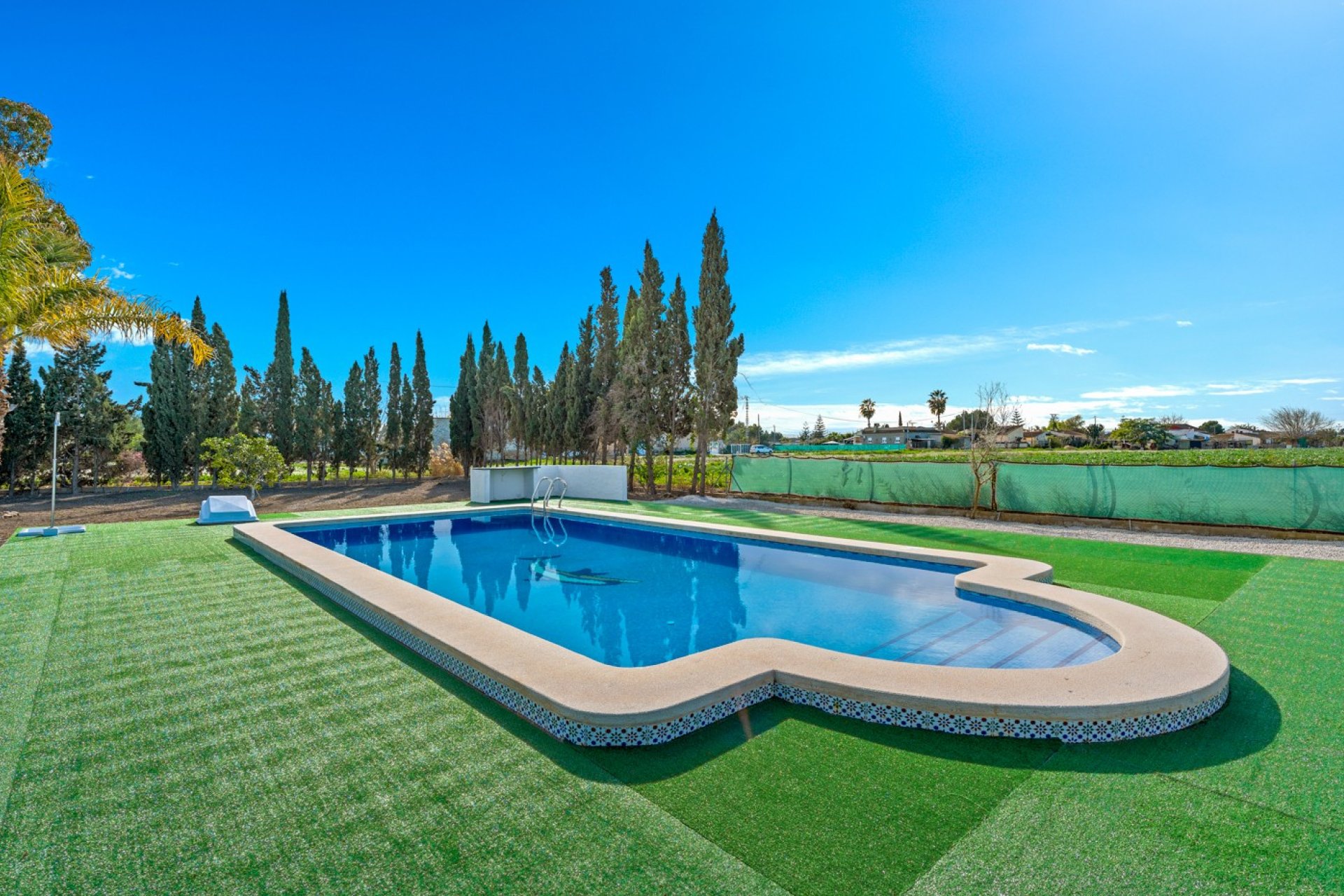 Resale - Country Property -
Alicante
