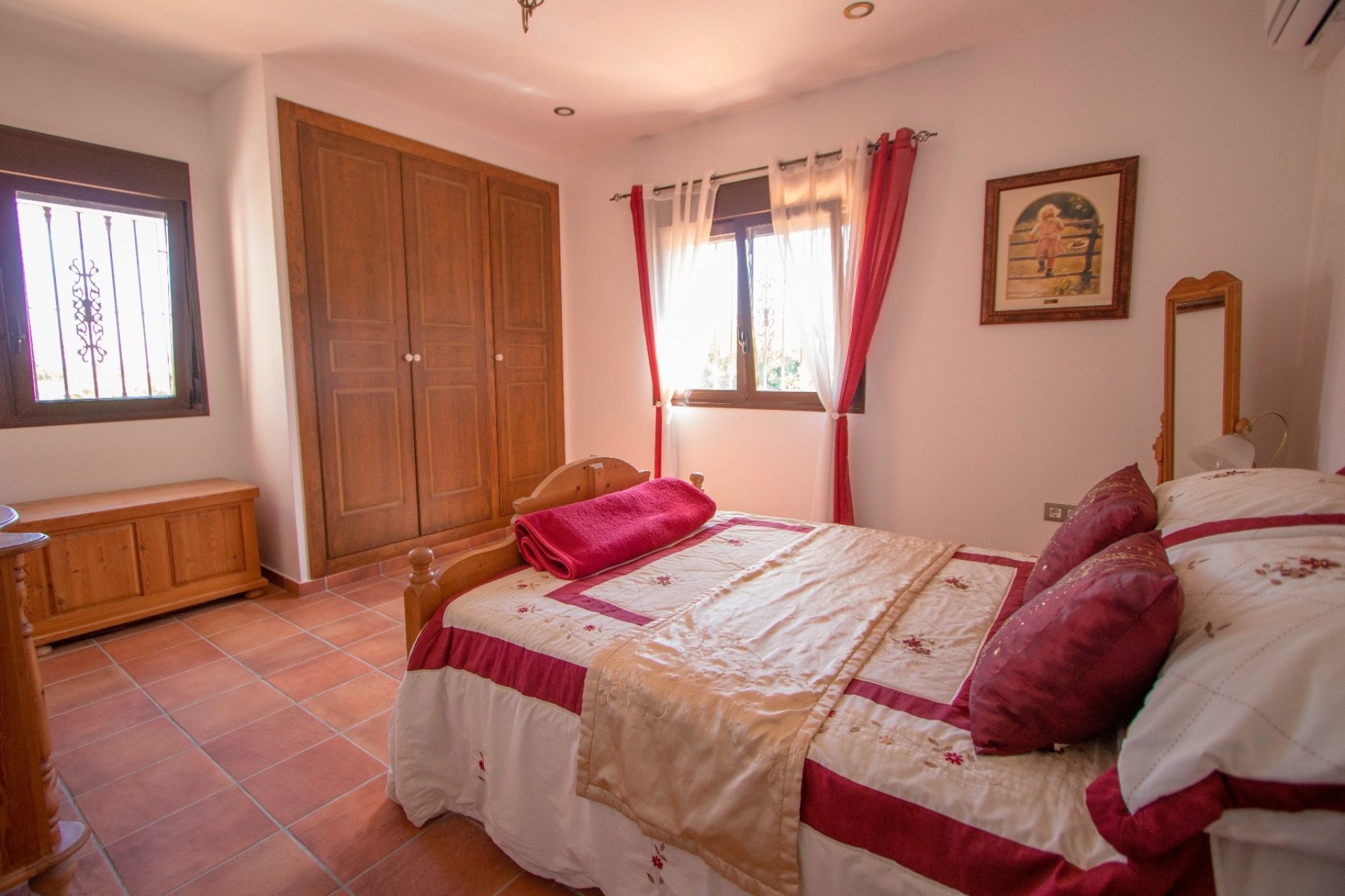 Resale - Country Property -
Alicante