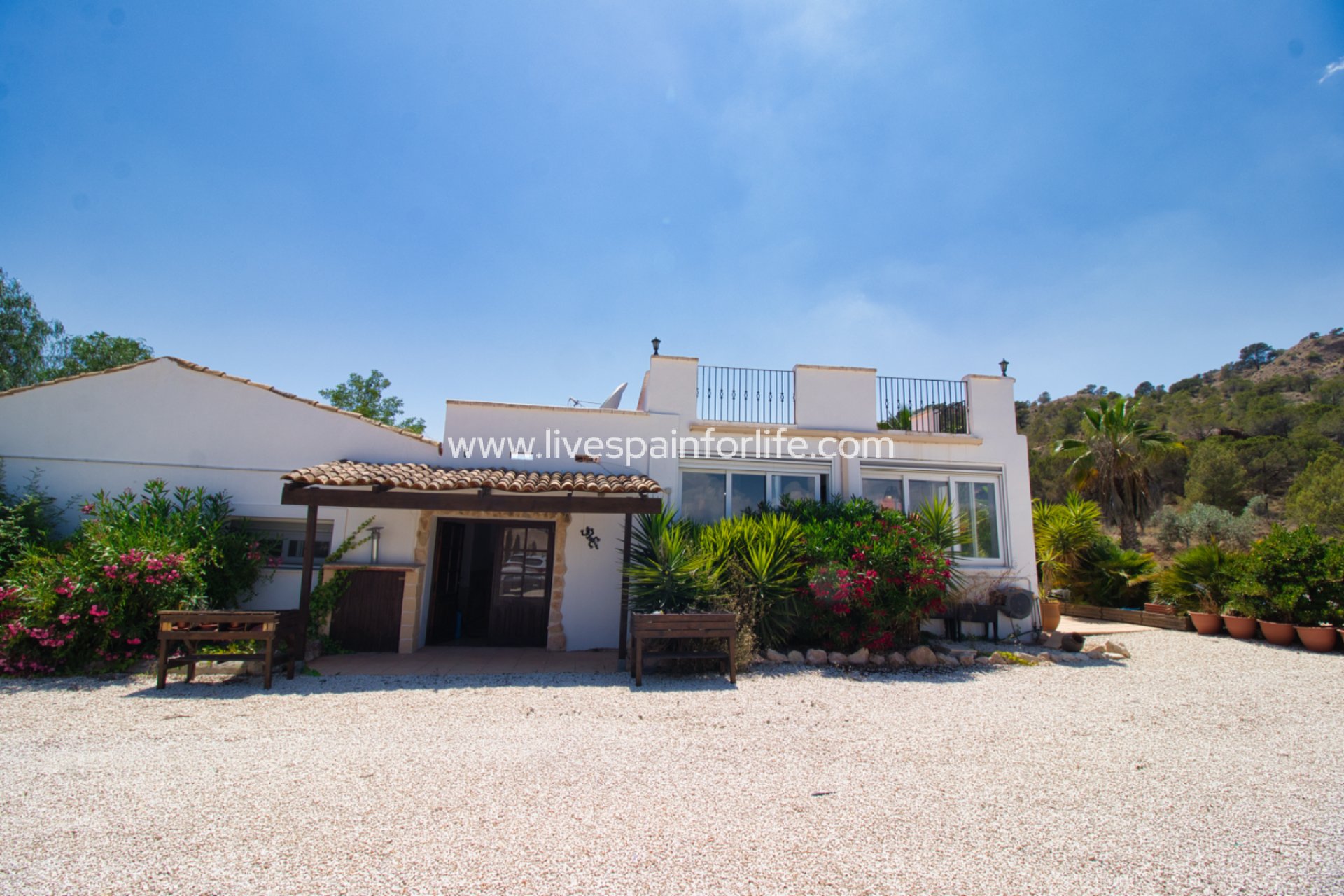 Resale - Country Property -
Alicante