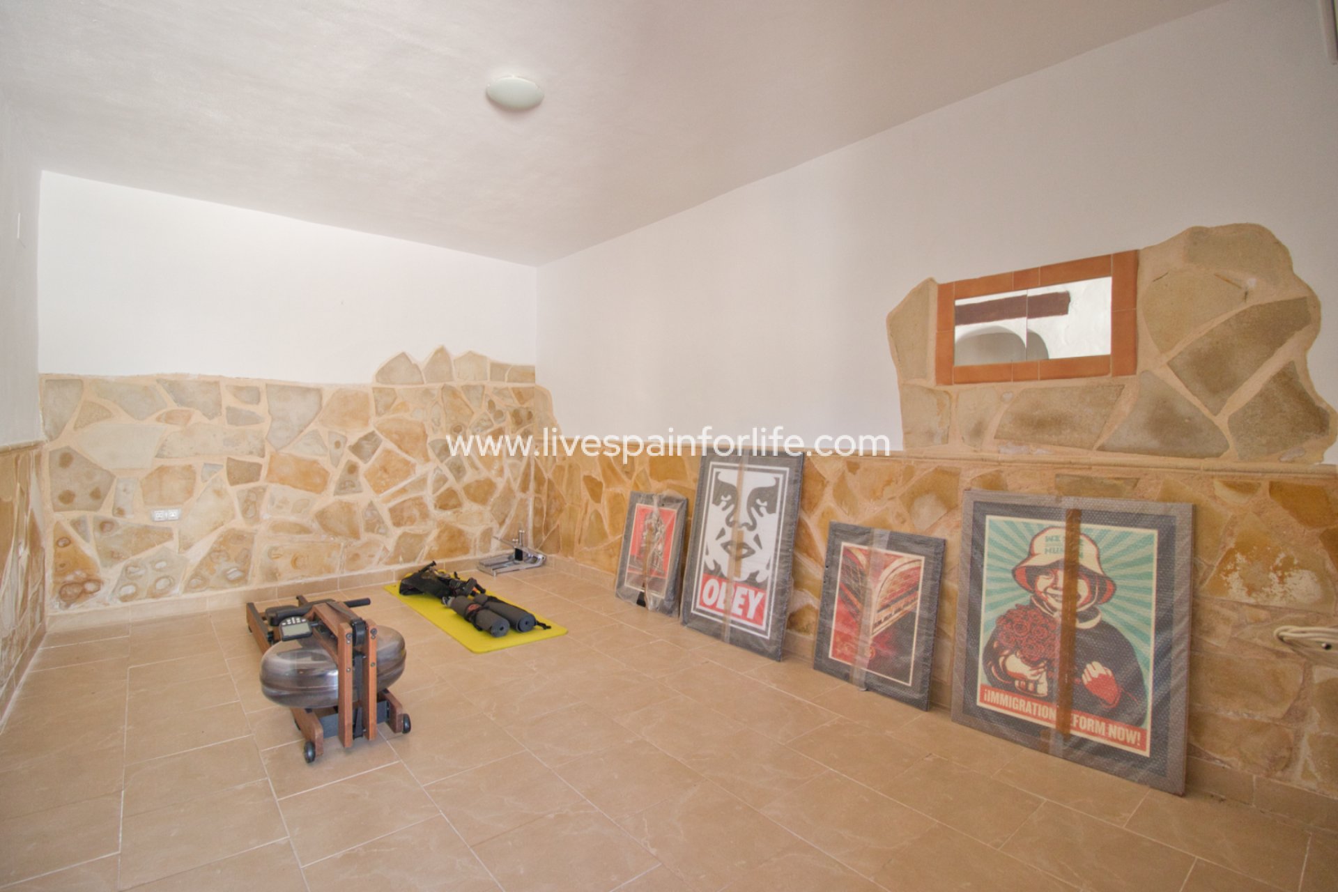 Resale - Country Property -
Alicante