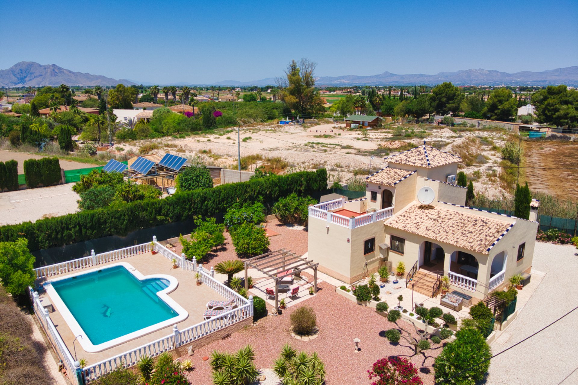 Resale - Country Property -
Alicante