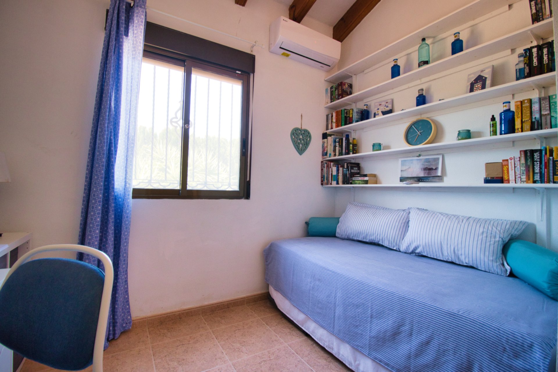 Resale - Country Property -
Alicante