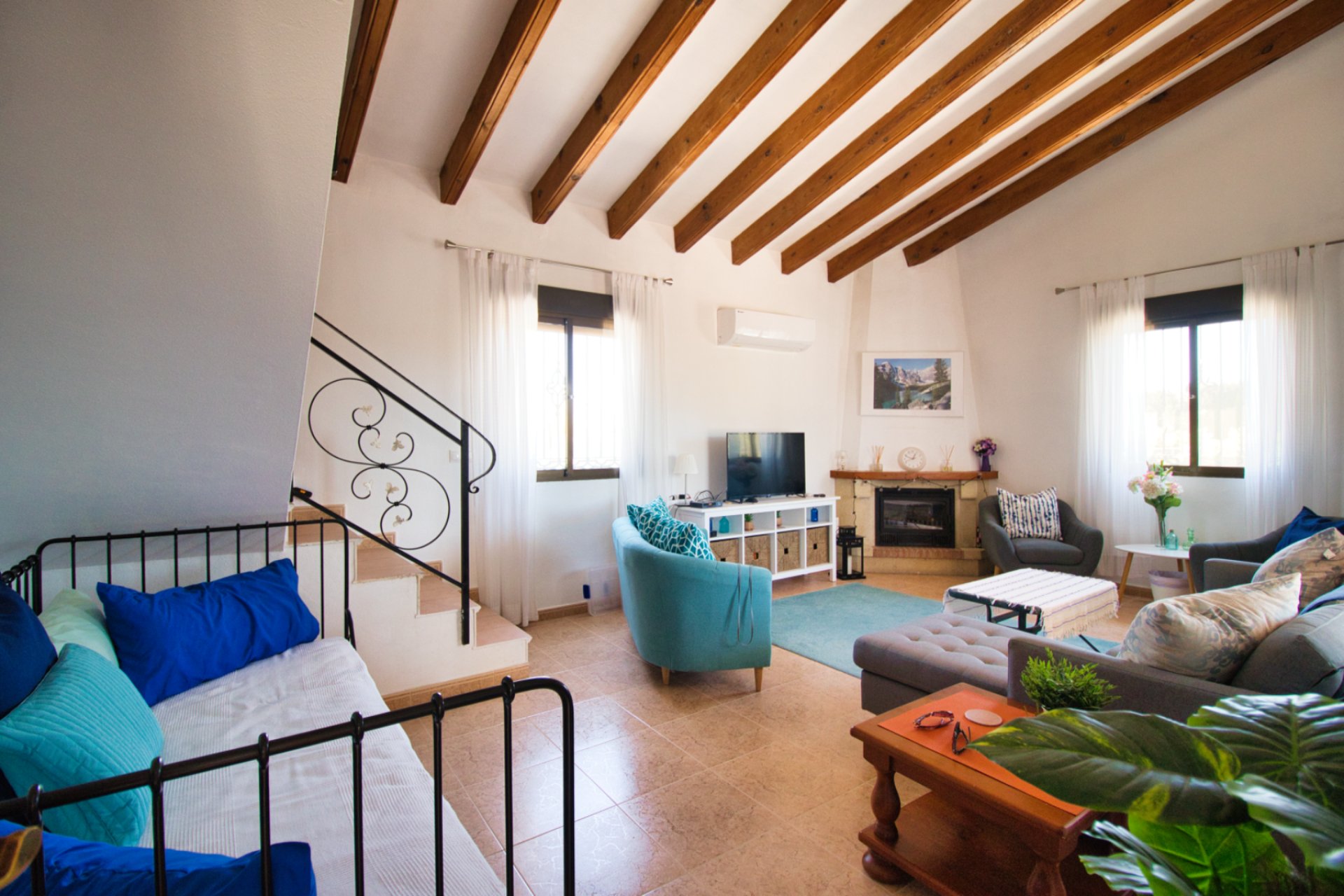 Resale - Country Property -
Alicante