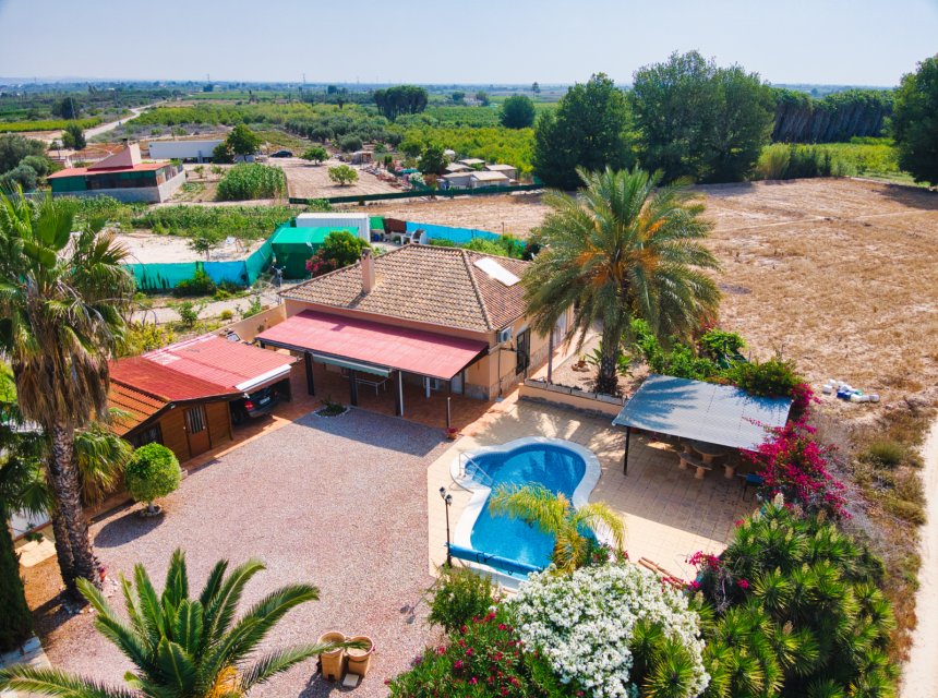 Resale - Country Property -
Alicante