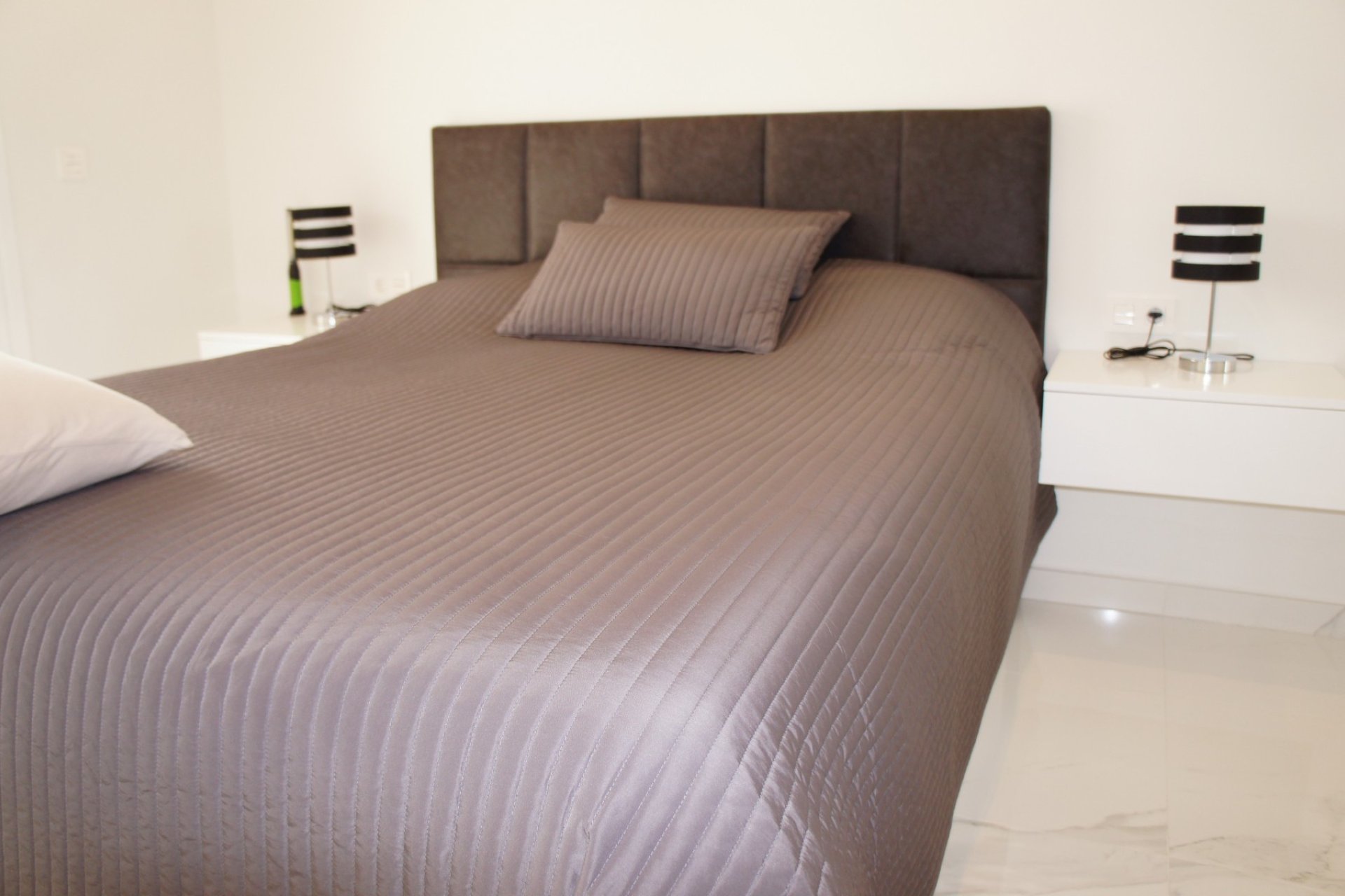 Resale - Country Property -
Alicante