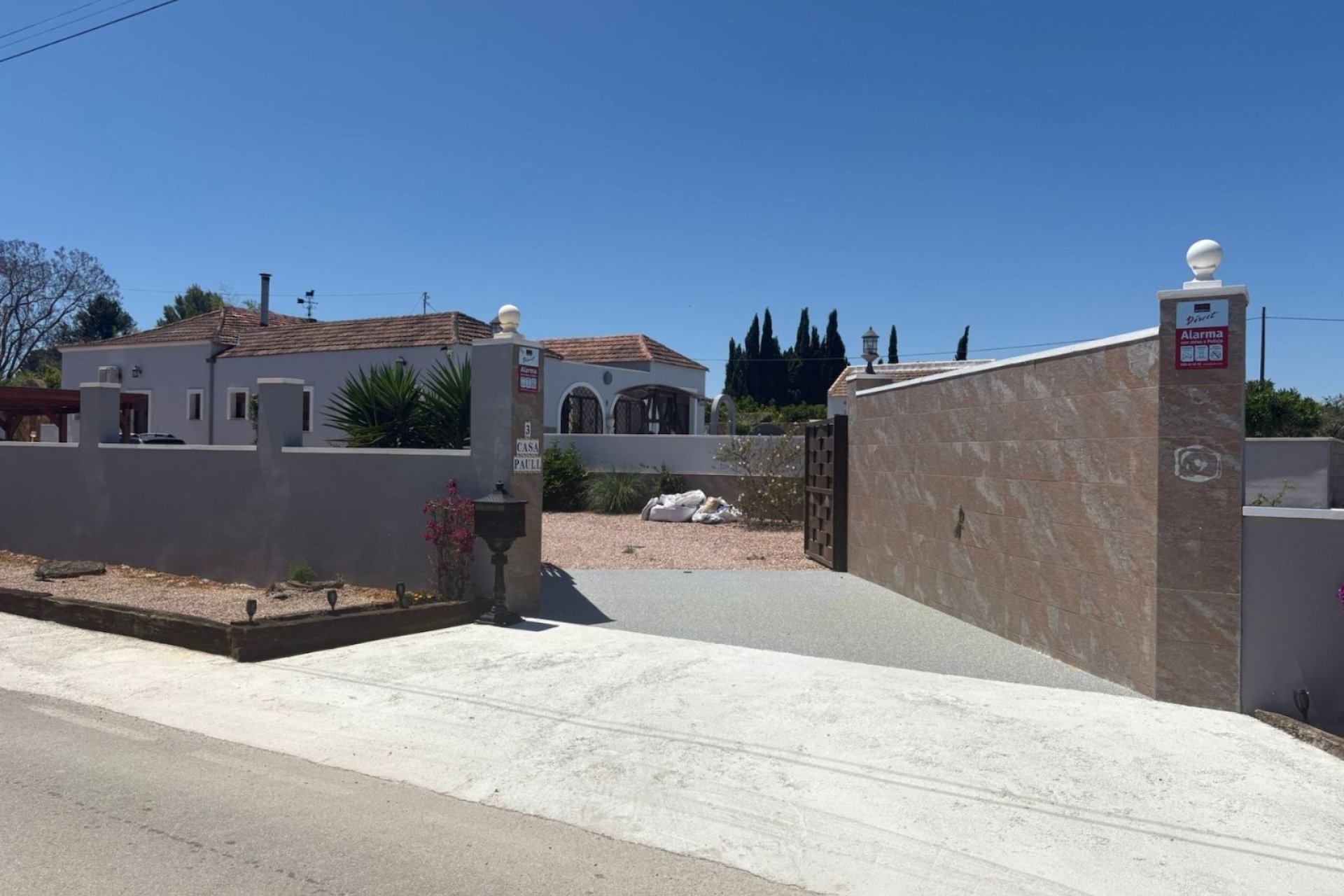 Resale - Country Property -
Alicante