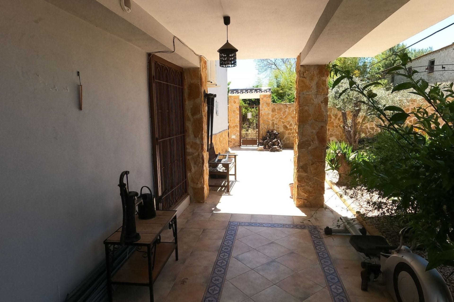 Resale - Country Property -
Alicante