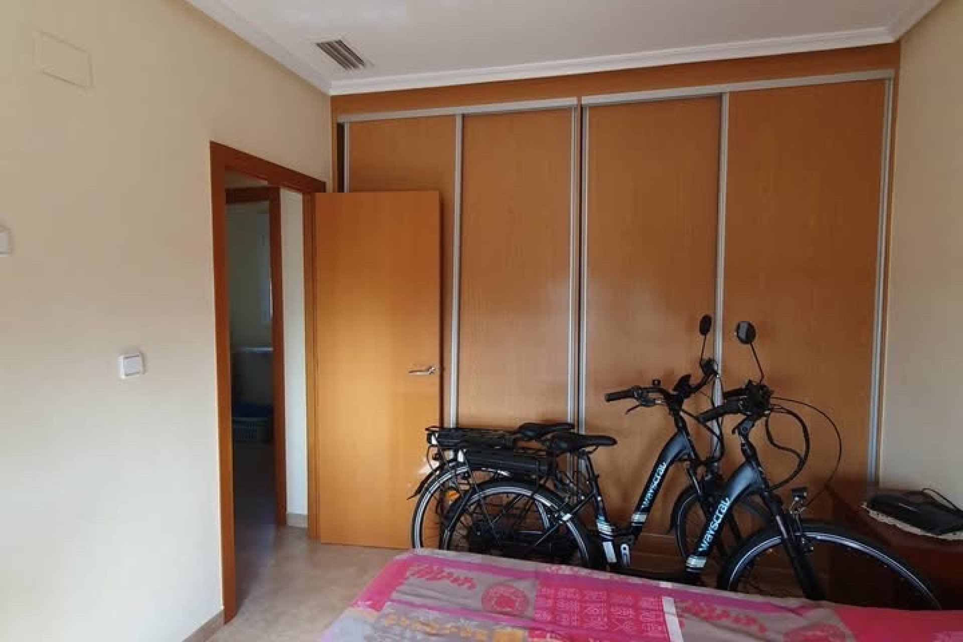 Resale - Country Property -
Alicante