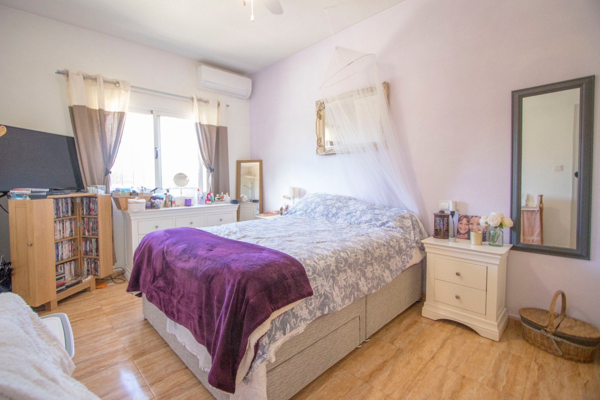 Resale - Country Property -
Alicante