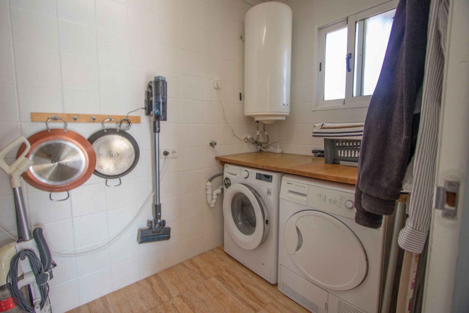 Resale - Country Property -
Alicante