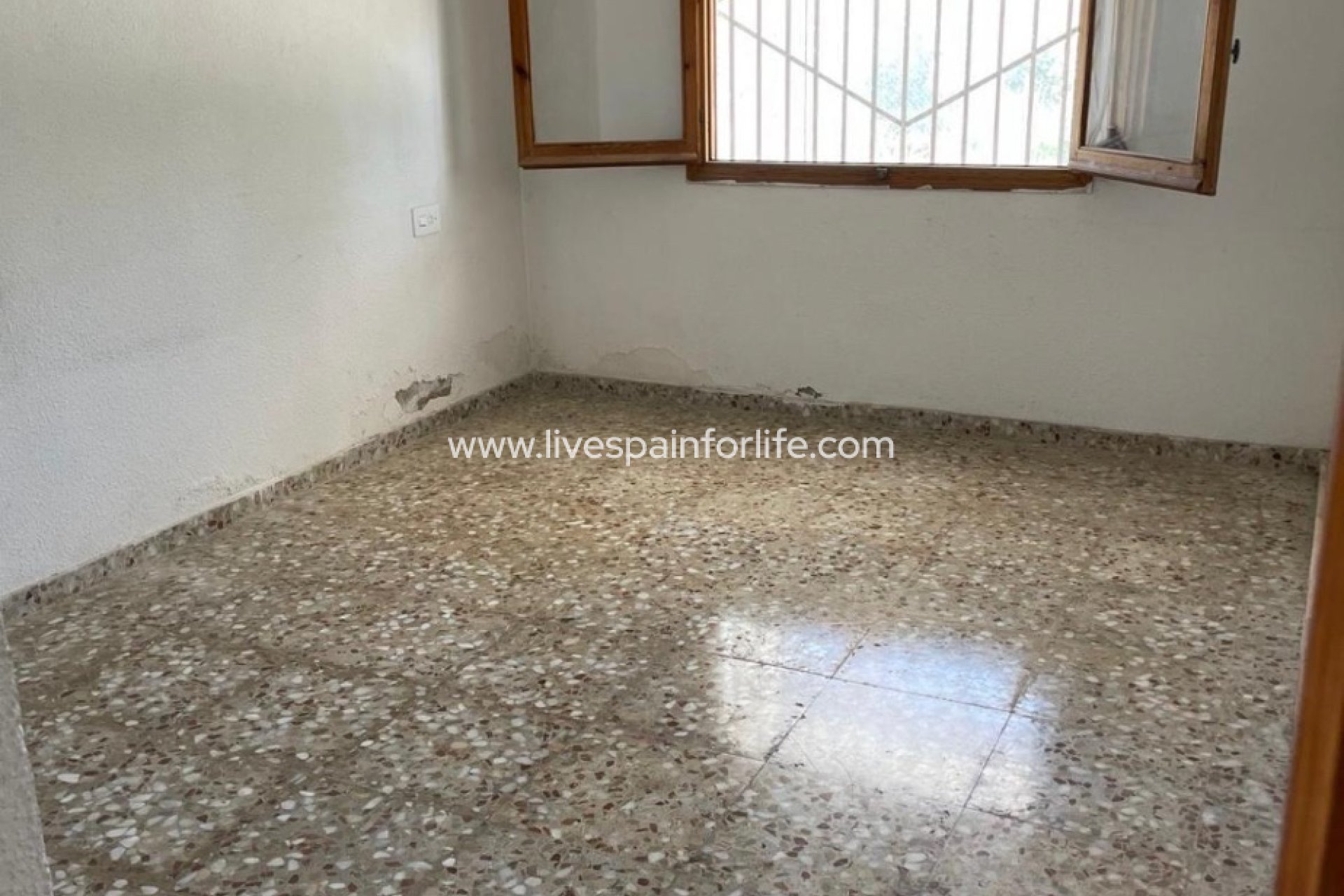 Resale - Country Property -
Alicante