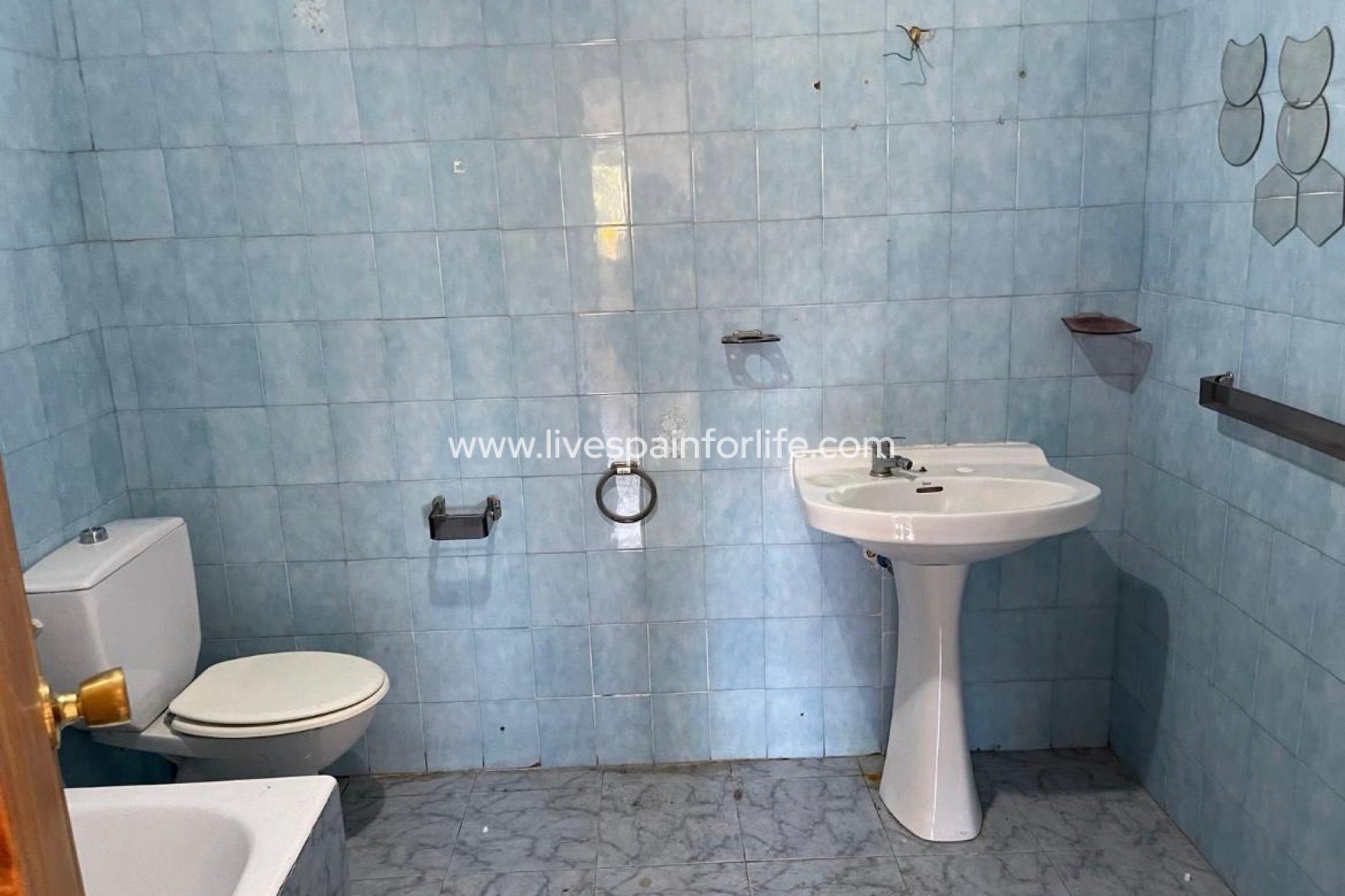 Resale - Country Property -
Alicante
