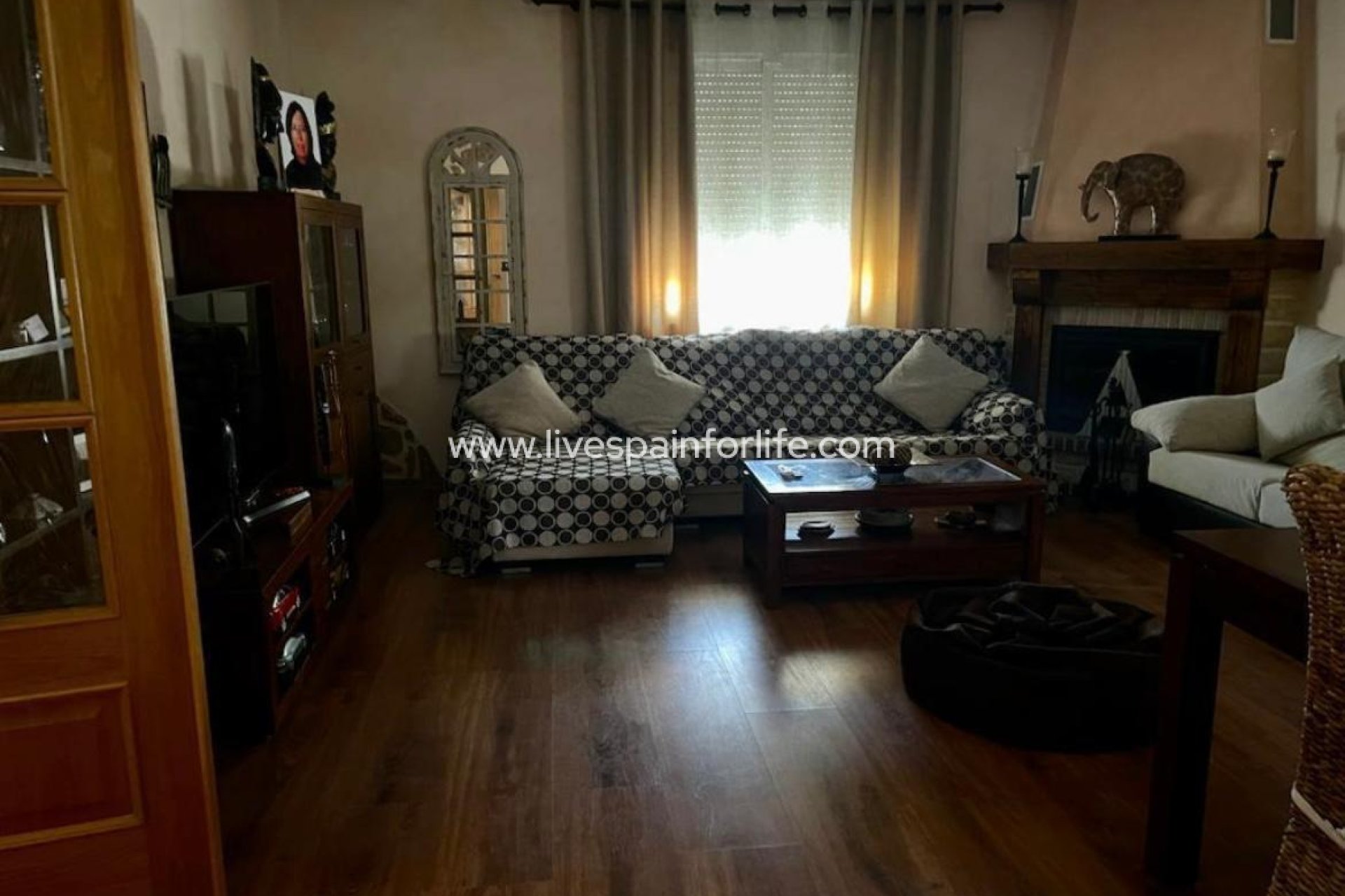 Resale - Country Property -
Alicante