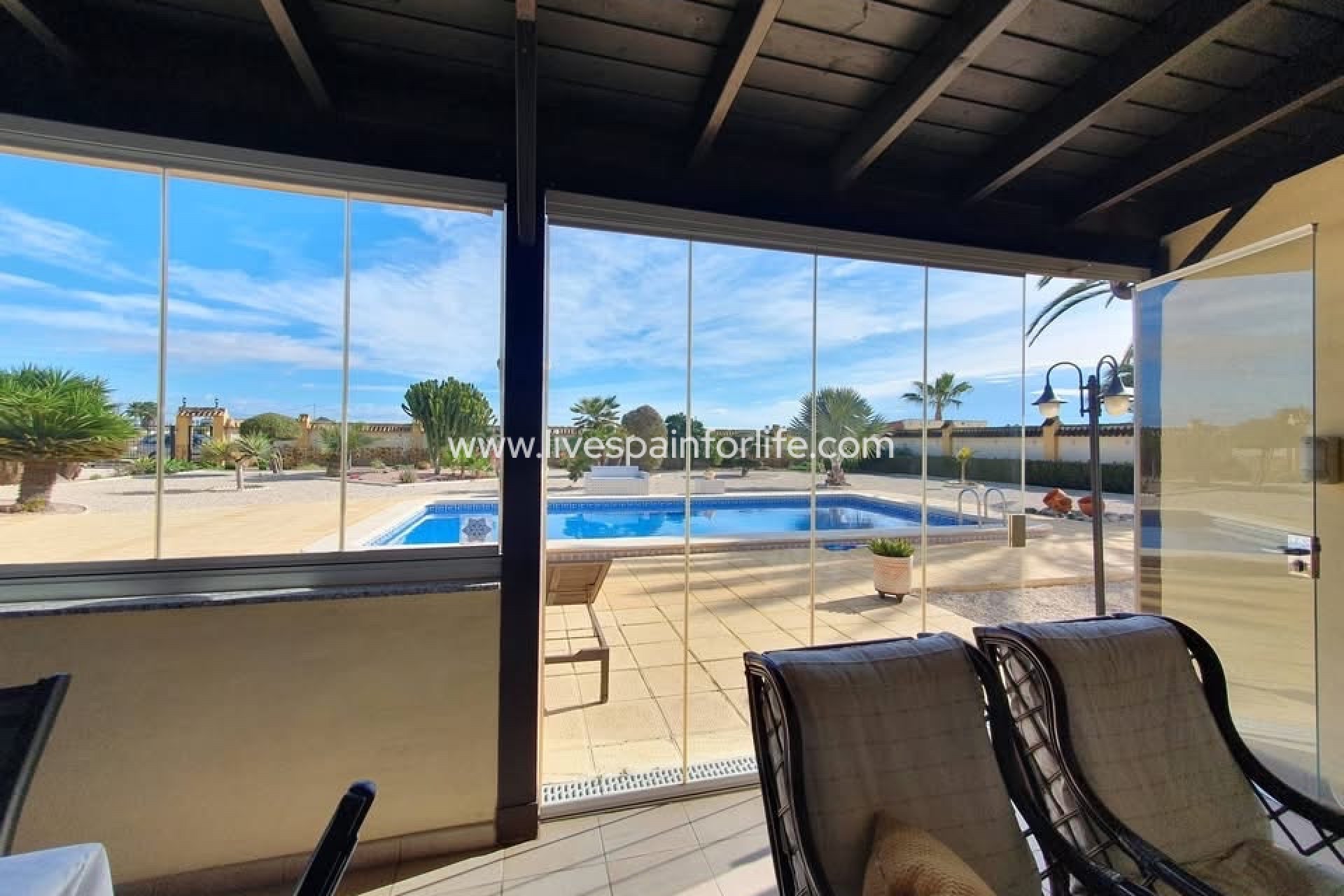 Resale - Country Property -
Alicante