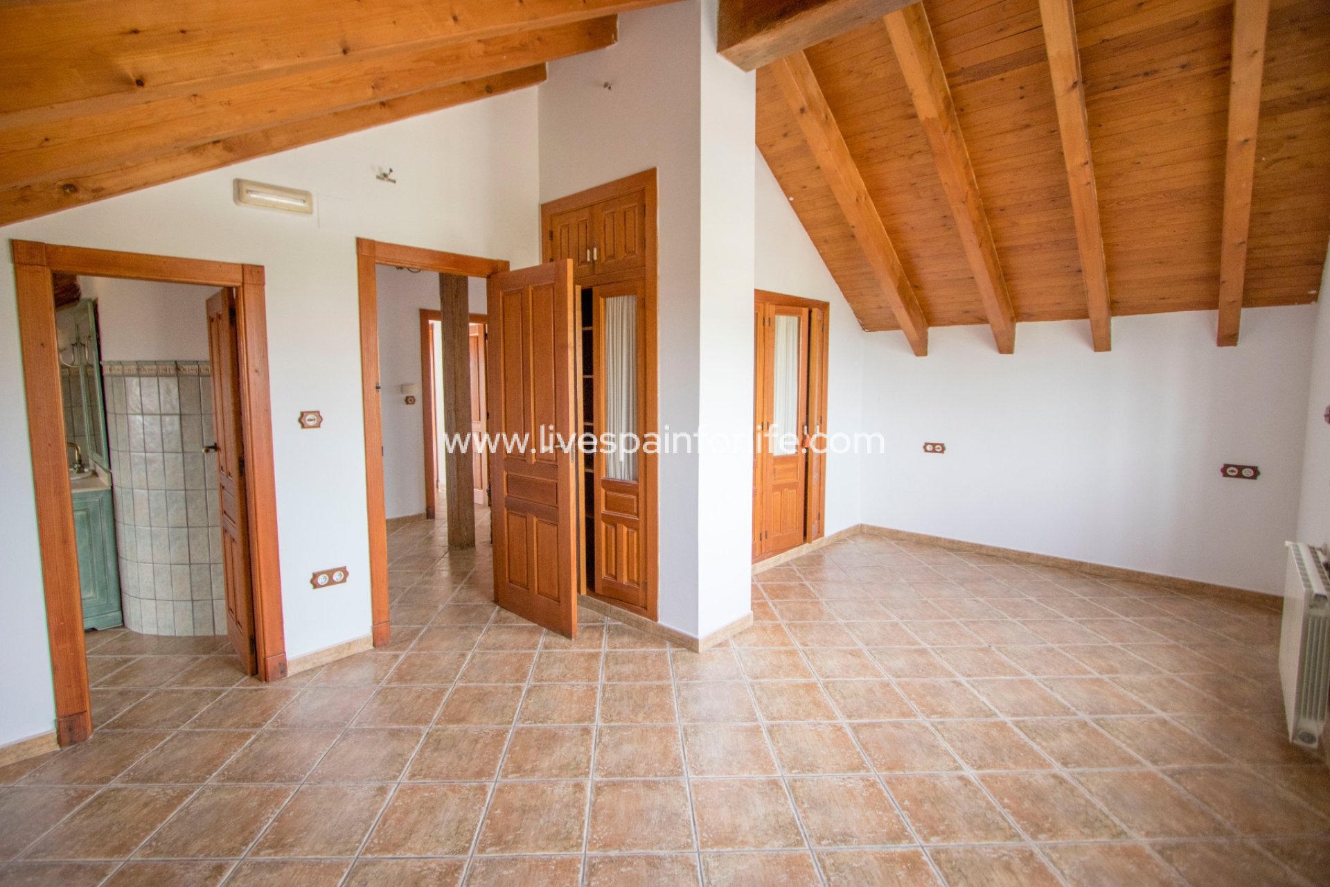 Resale - Country Property -
Alicante