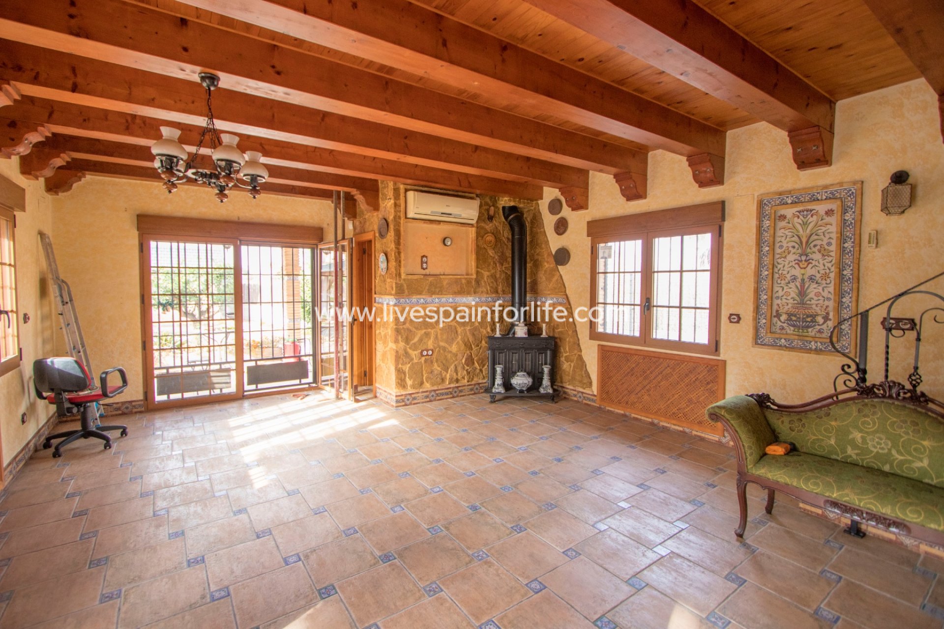 Resale - Country Property -
Alicante