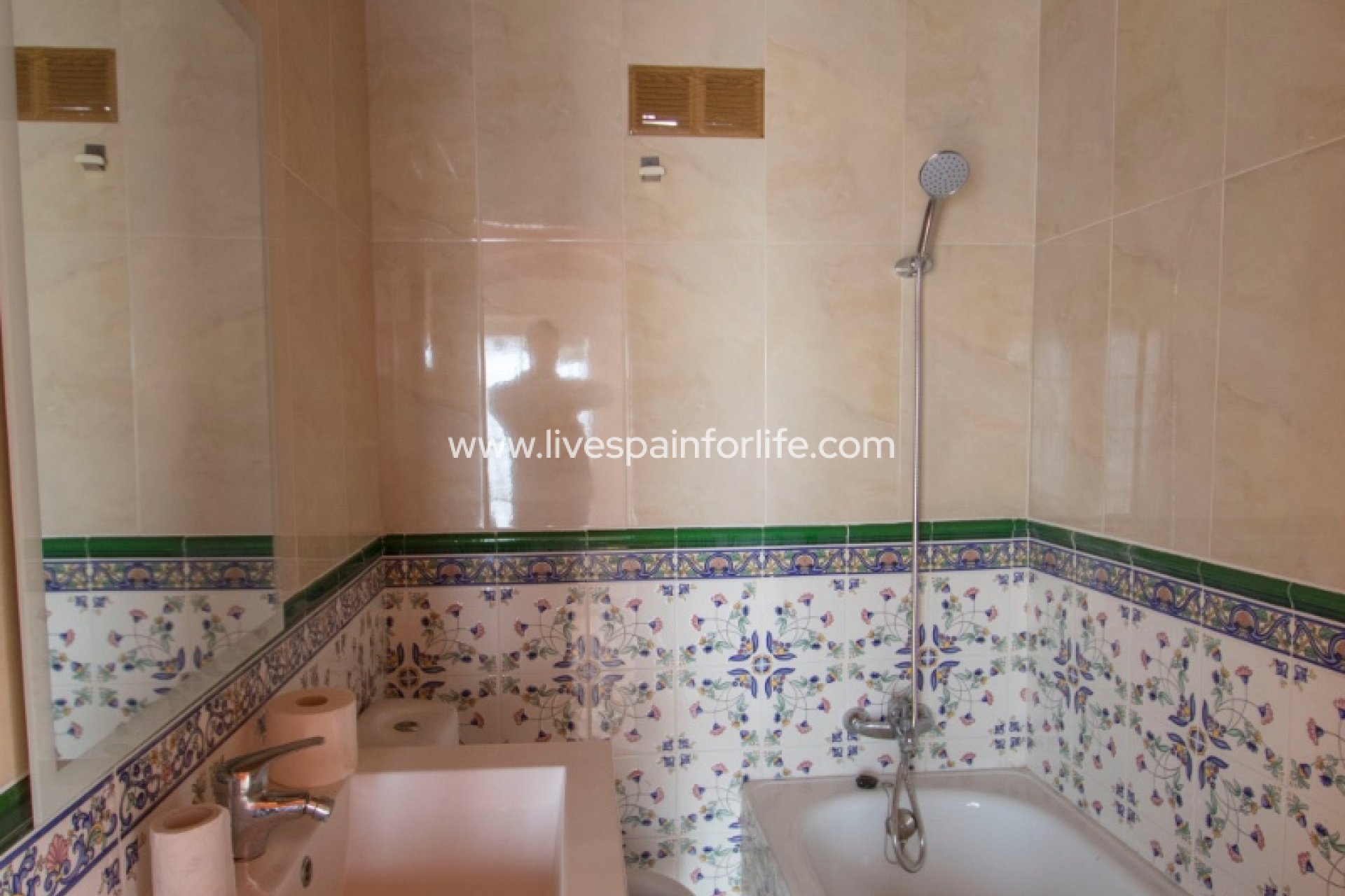 Resale - Country Property -
Alicante