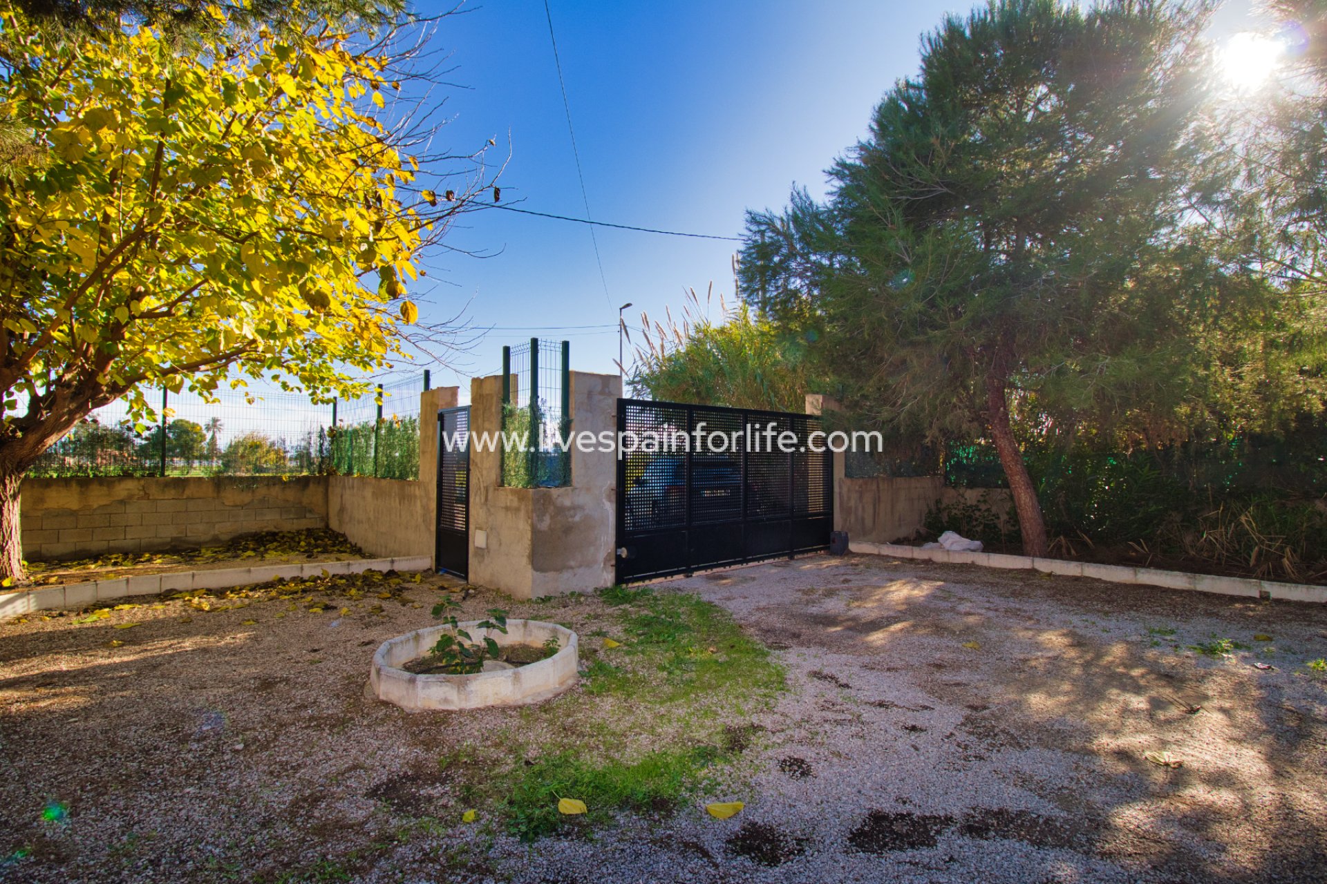 Resale - Country Property -
Alicante