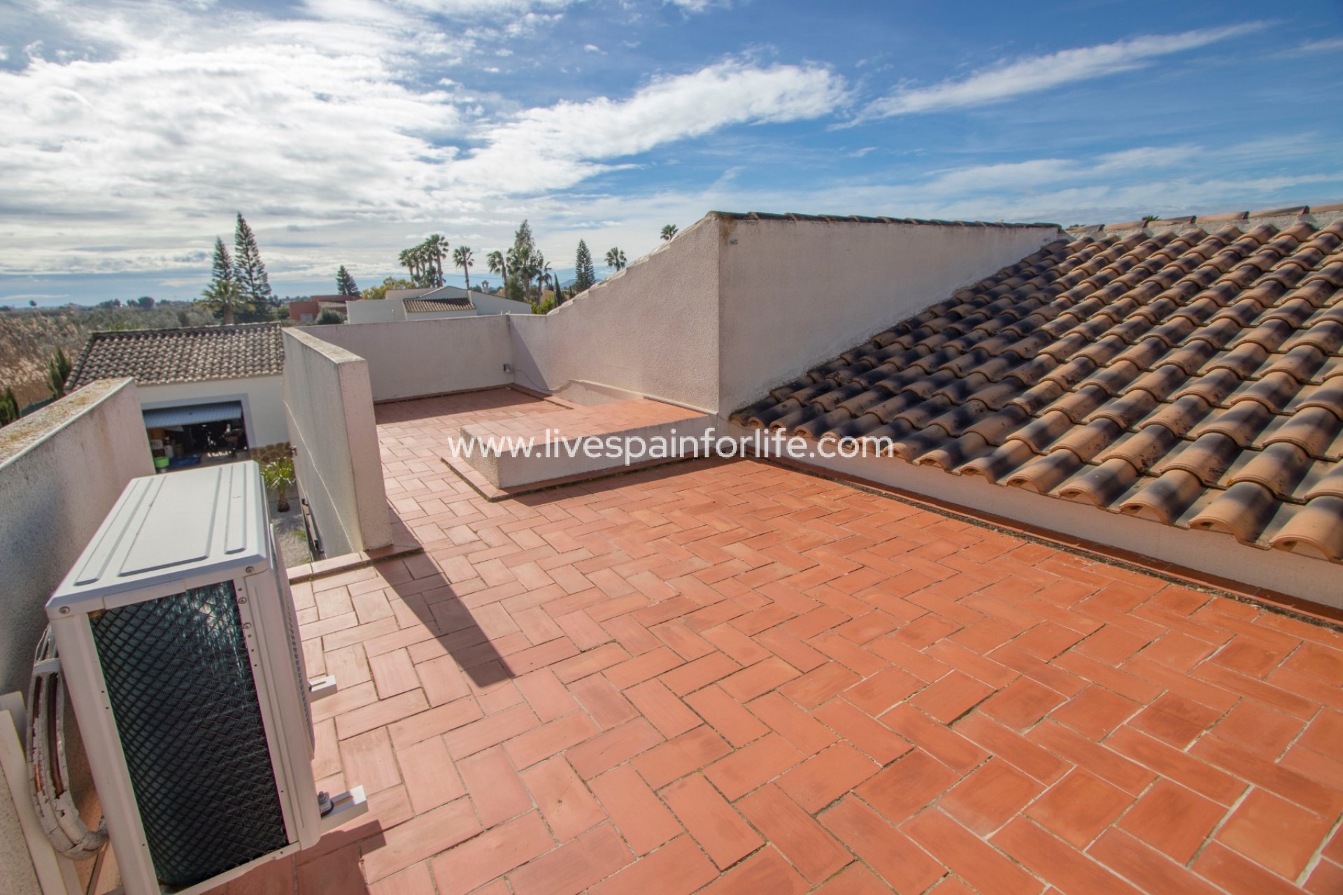 Resale - Country Property -
Alicante