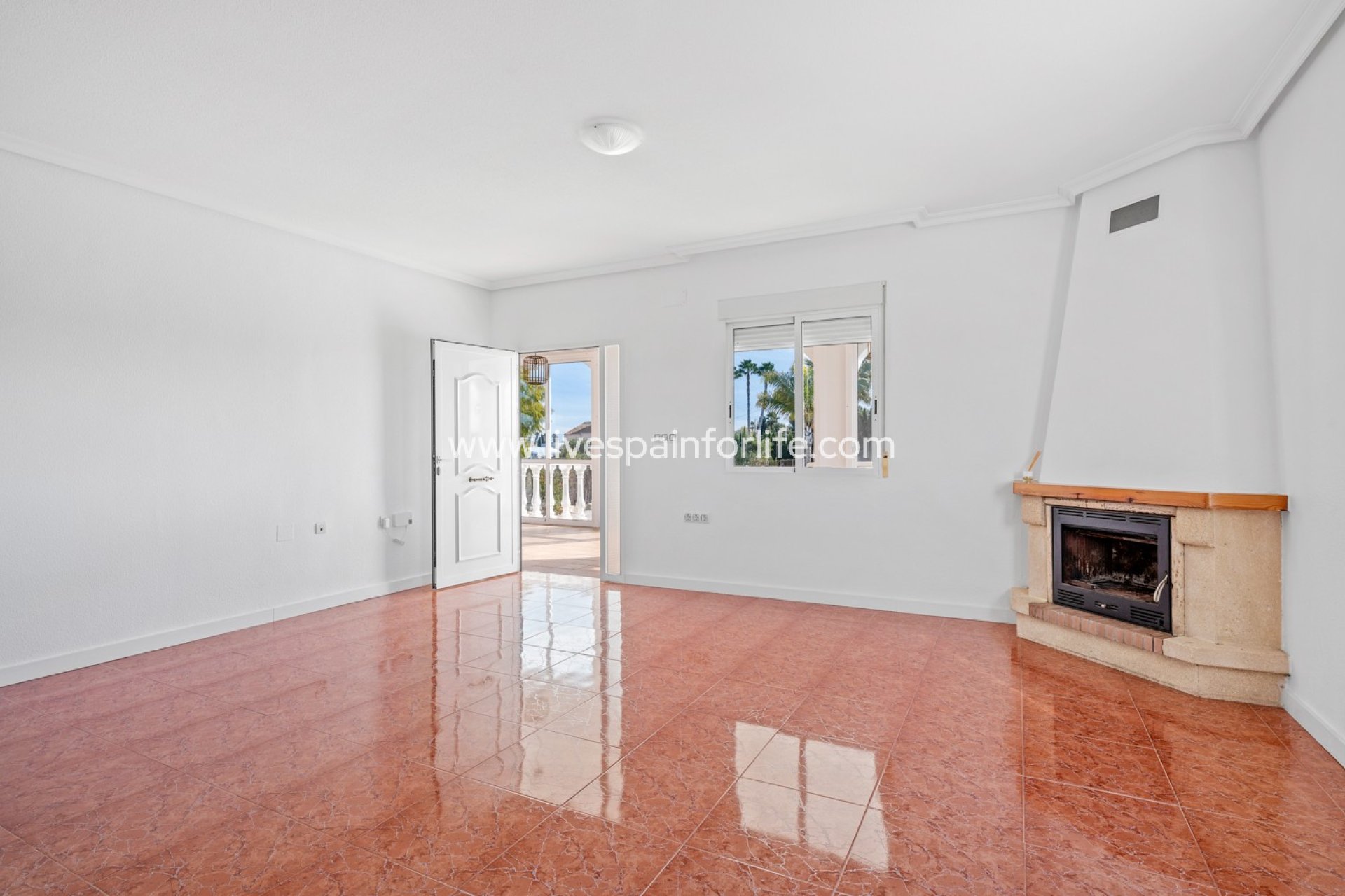 Resale - Country Property -
Alicante