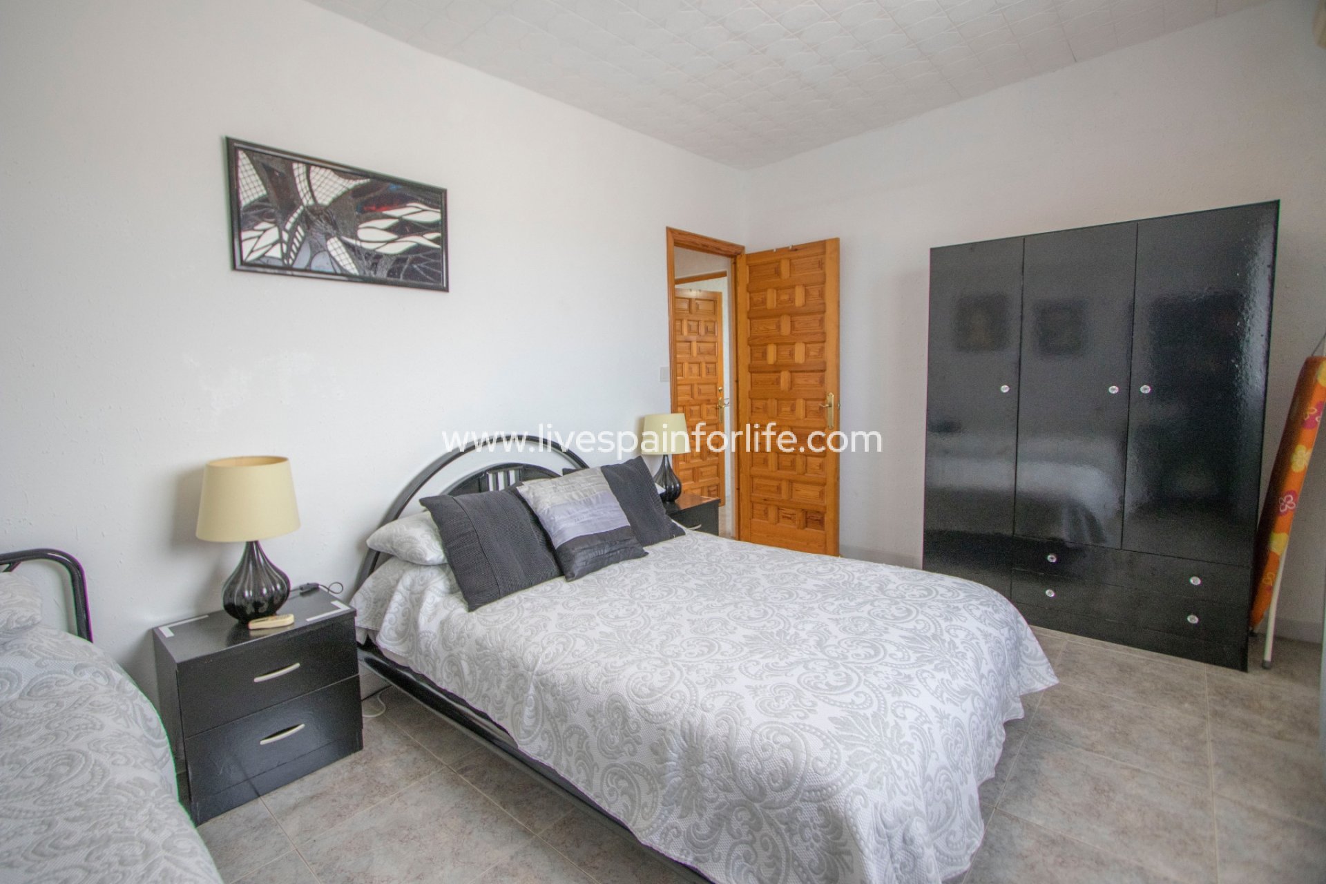 Resale - Country Property -
Alicante