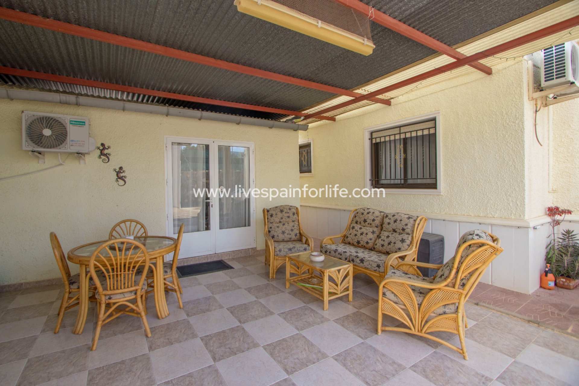 Resale - Country Property -
Alicante