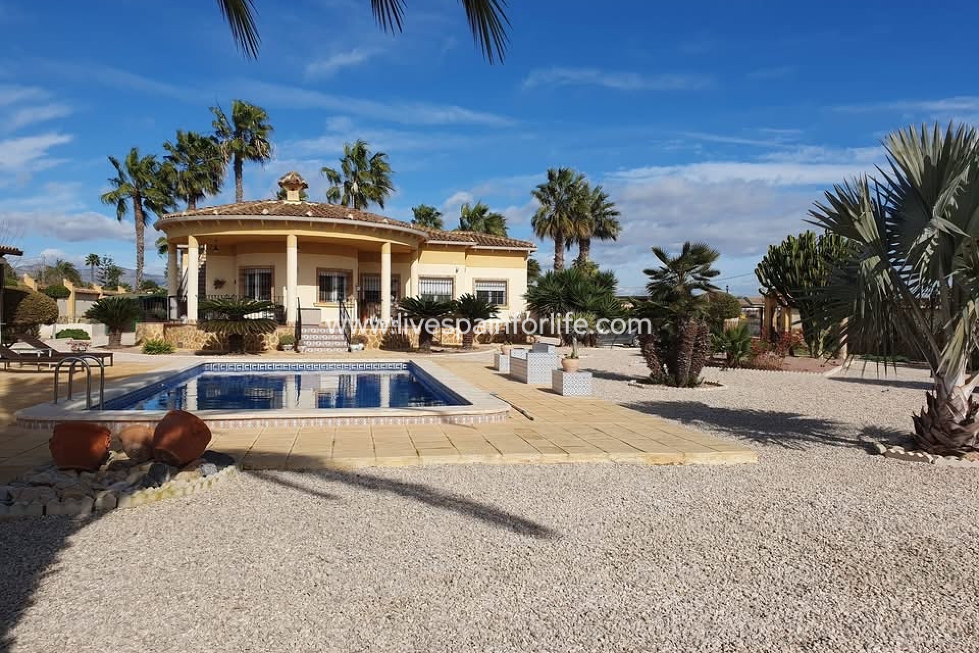 Resale - Country Property -
Alicante