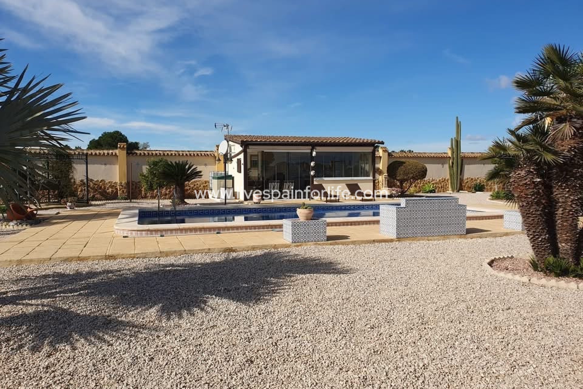 Resale - Country Property -
Alicante