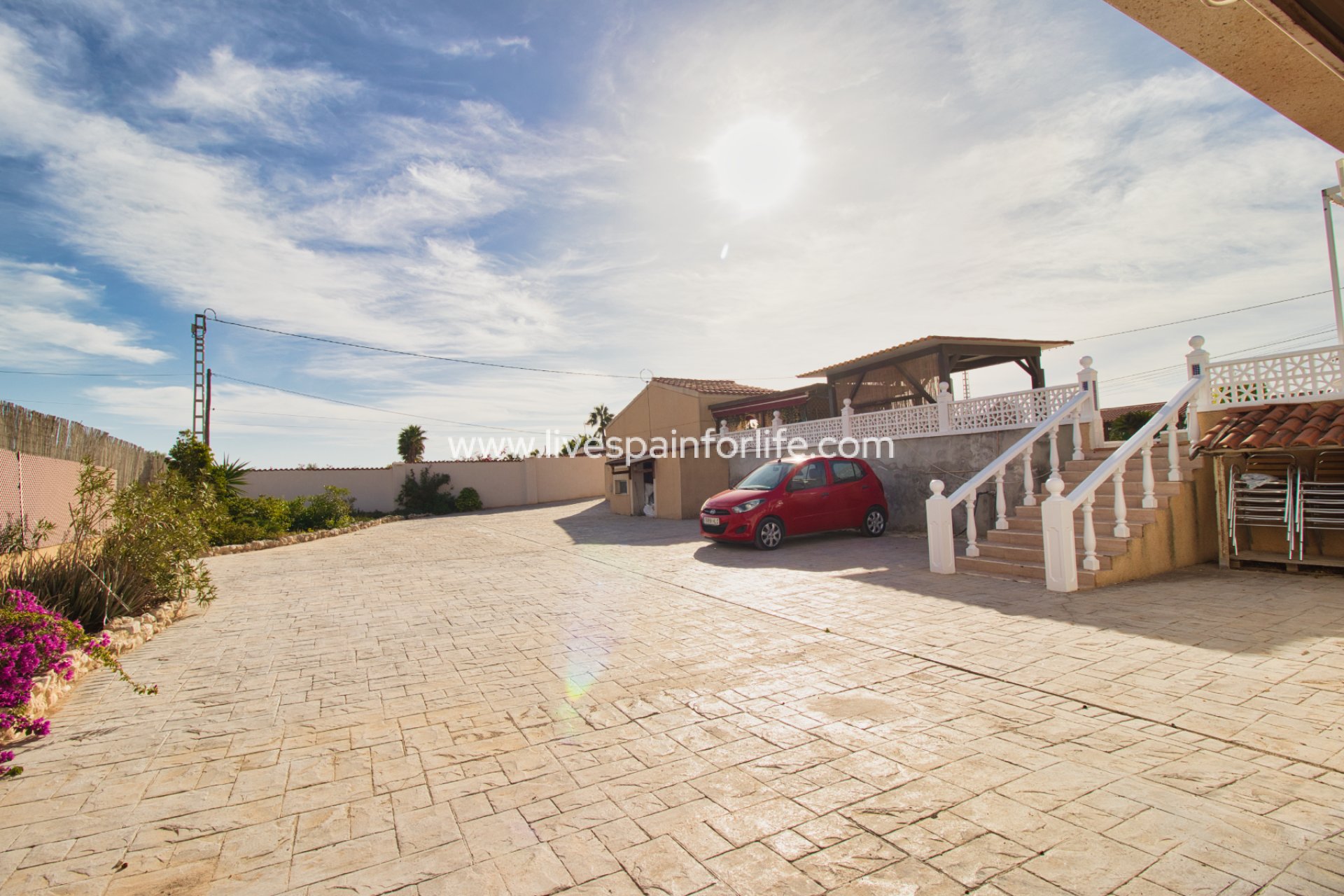 Resale - Country Property -
Alicante