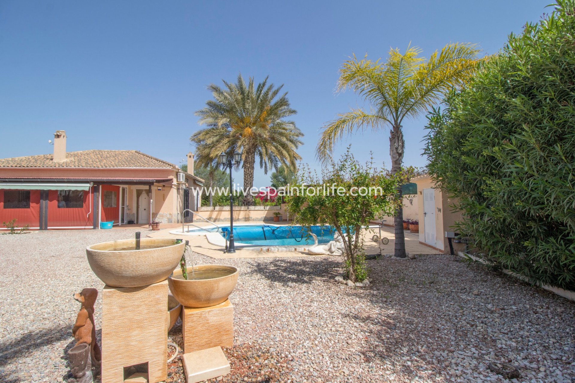 Resale - Country Property -
Alicante