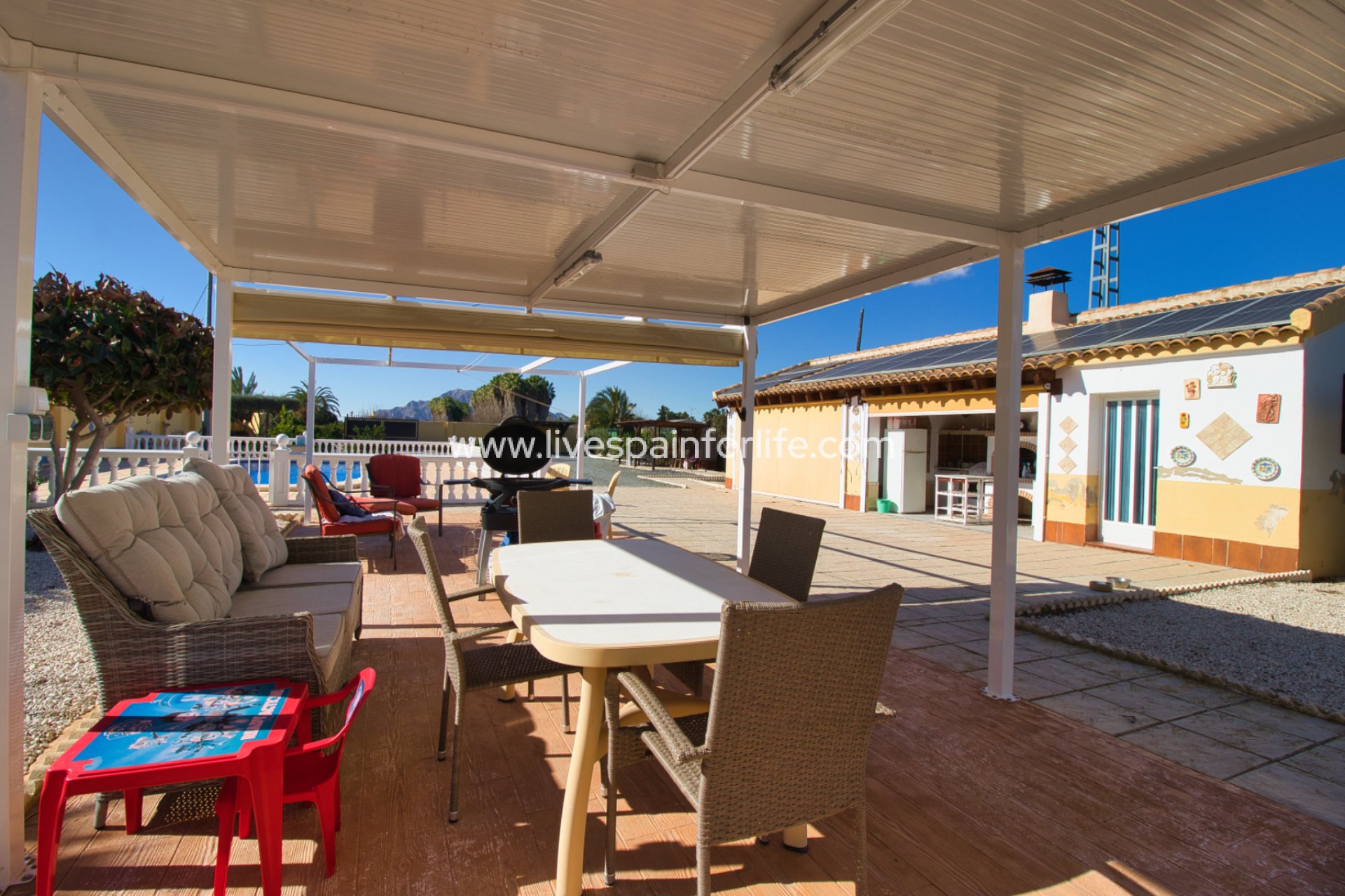 Resale - Country Property -
Alicante