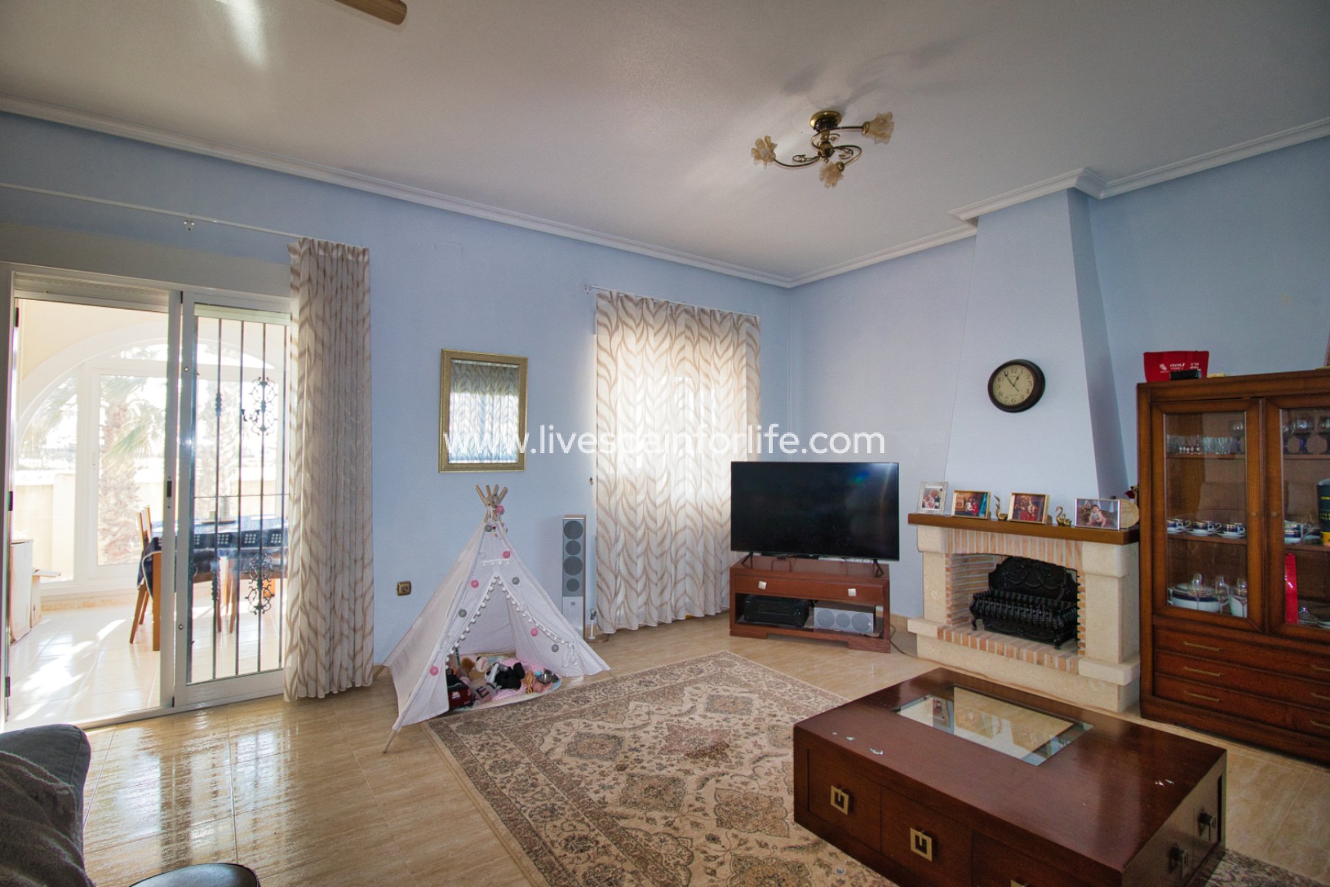 Resale - Country Property -
Alicante