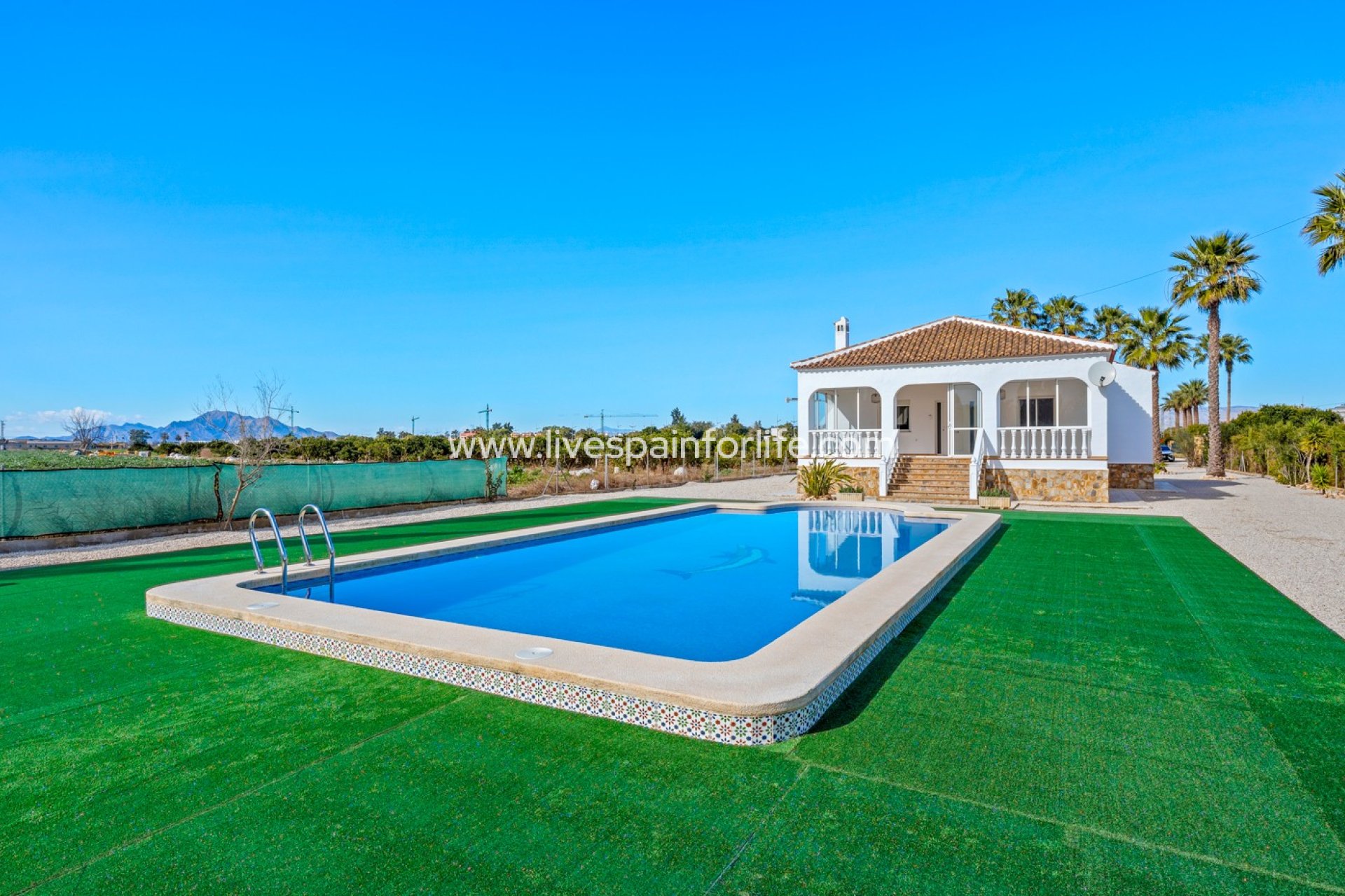 Resale - Country Property -
Alicante