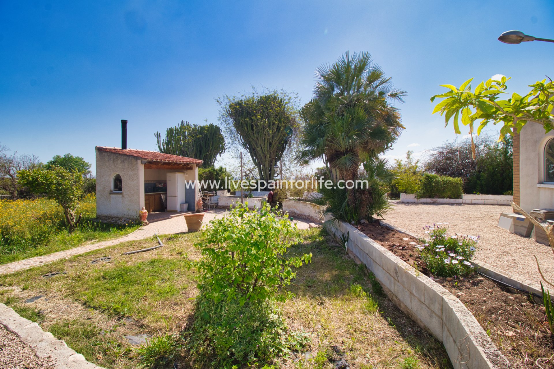 Resale - Country Property -
Alicante