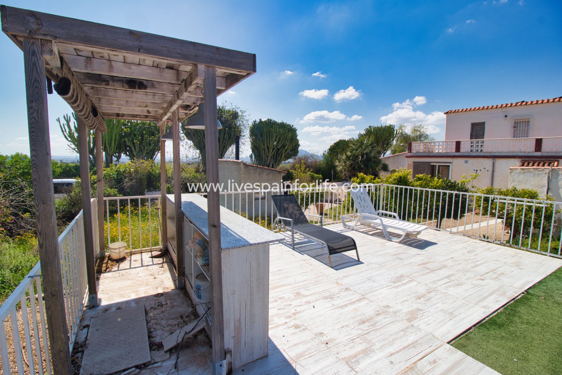 Resale - Country Property -
Alicante