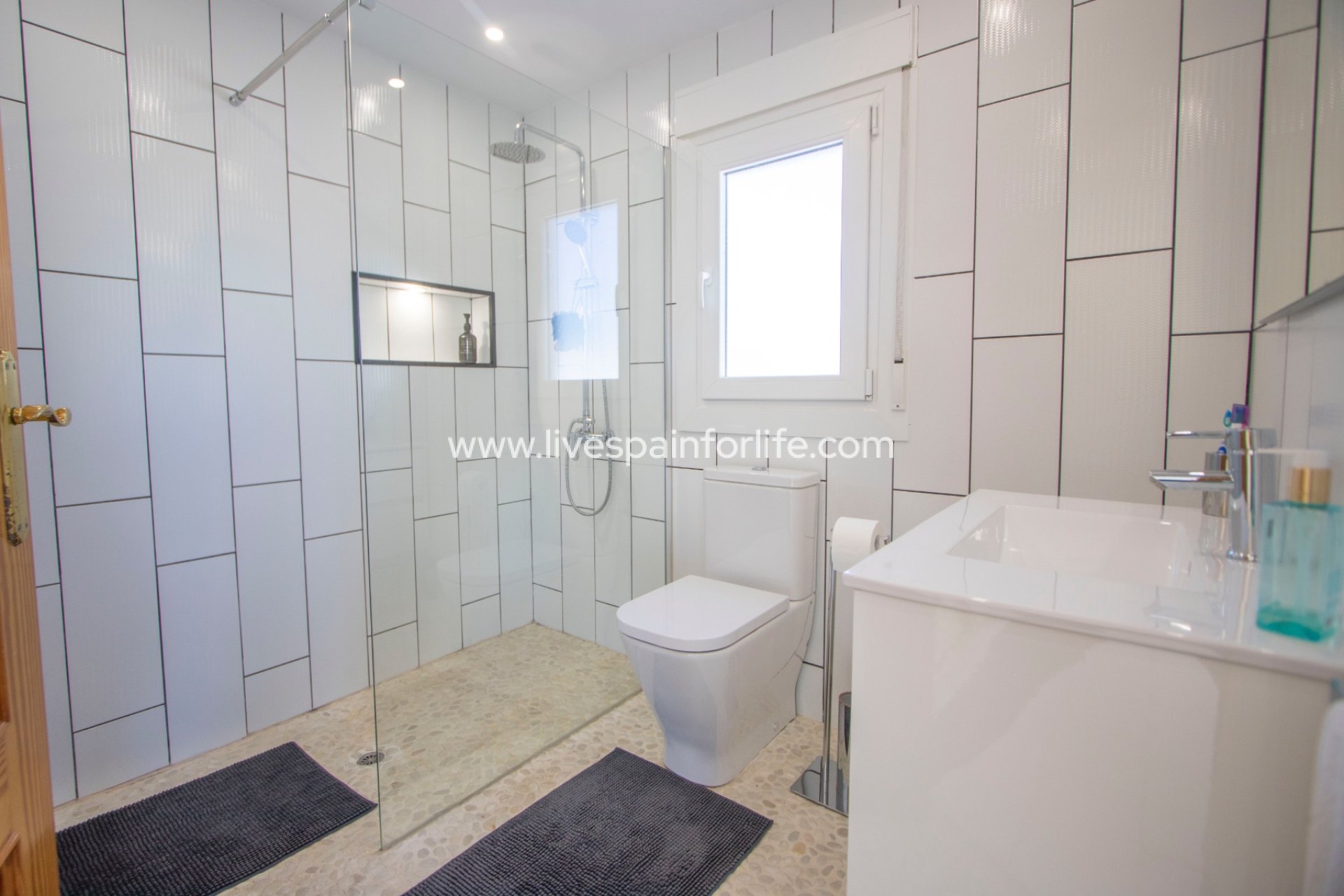 Resale - Country Property -
Alicante