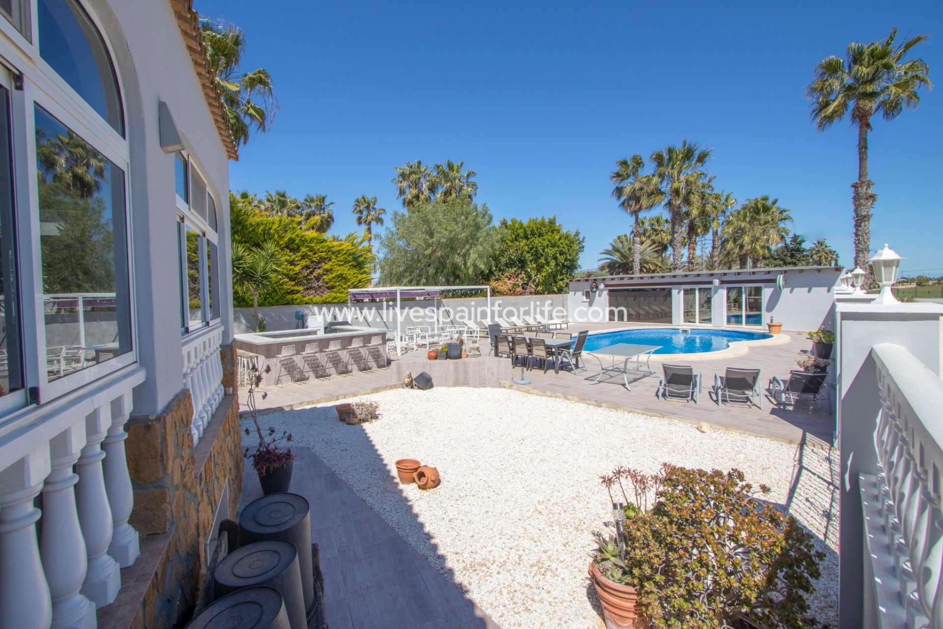 Resale - Country Property -
Alicante