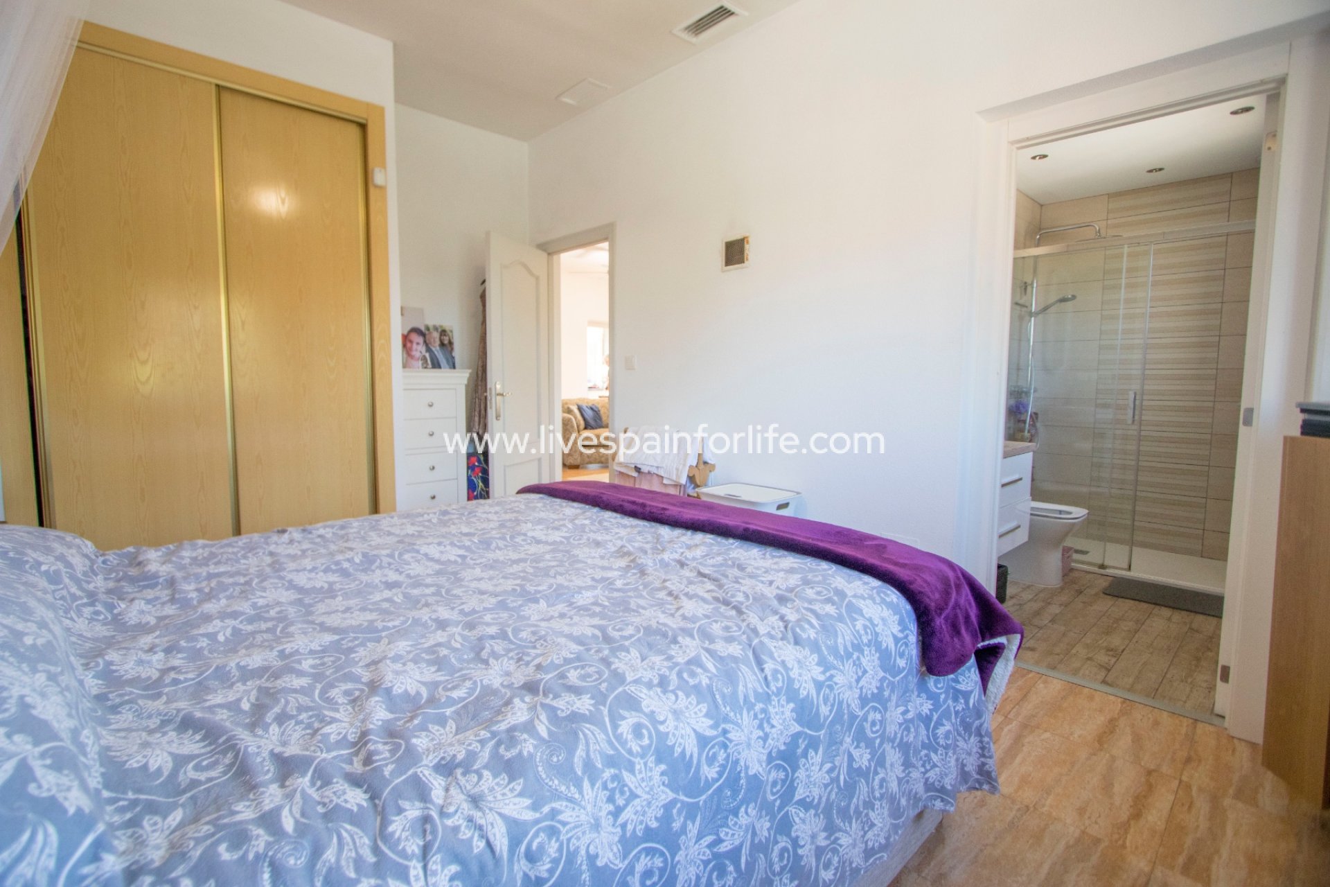 Resale - Country Property -
Alicante