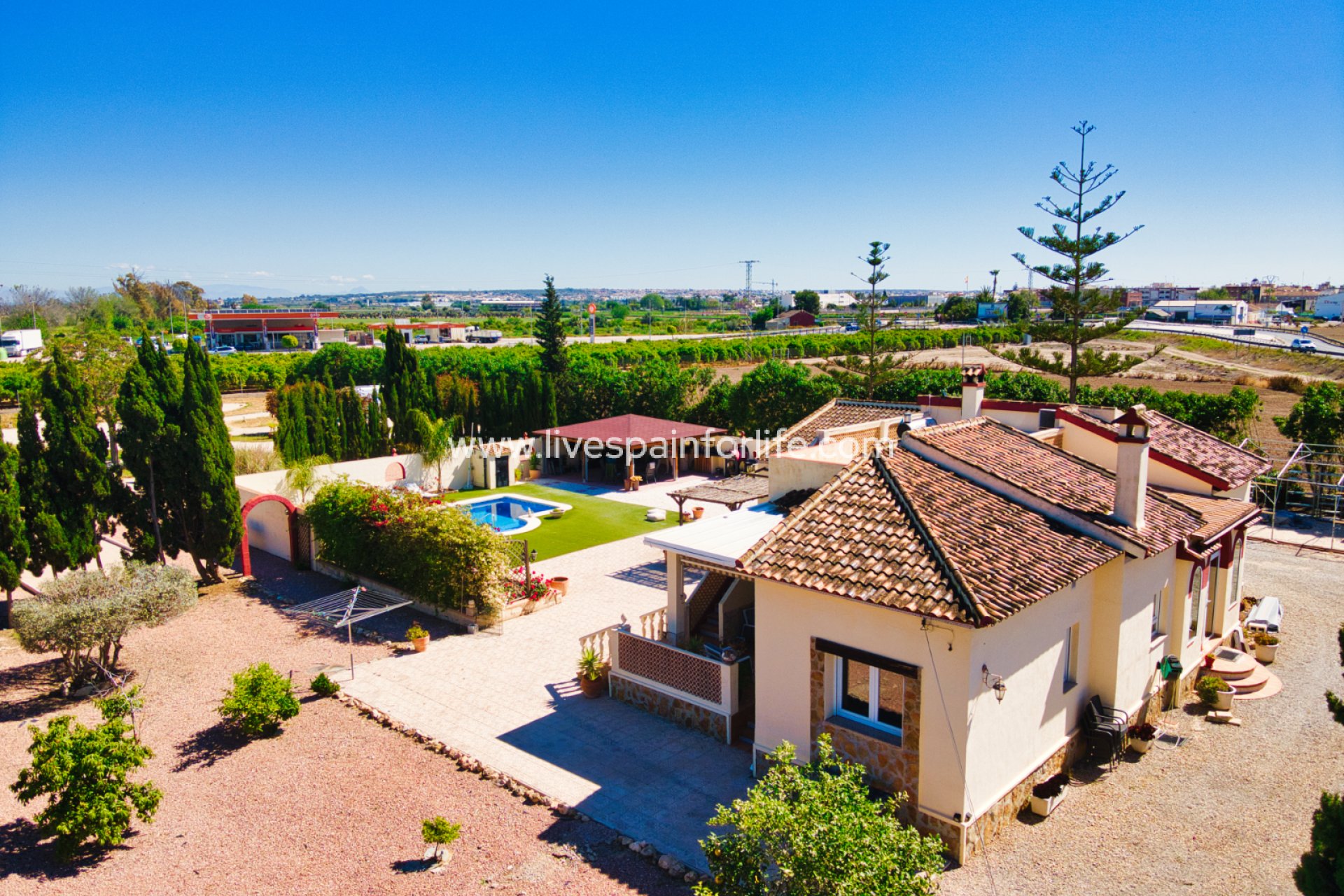 Resale - Country Property -
Alicante