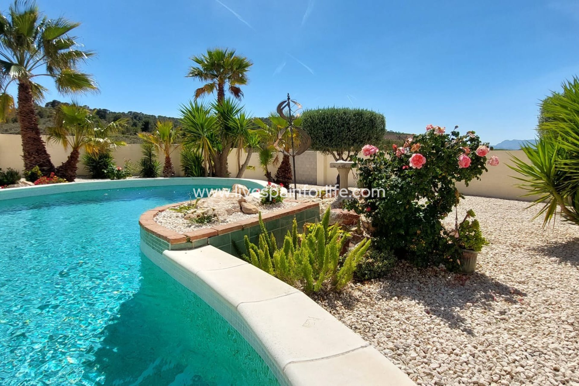 Resale - Country Property -
Alicante