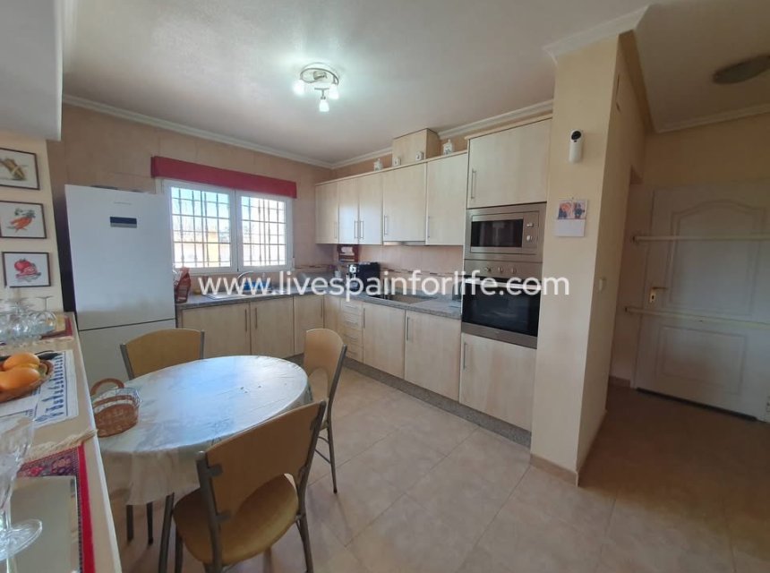 Resale - Country Property -
Alicante