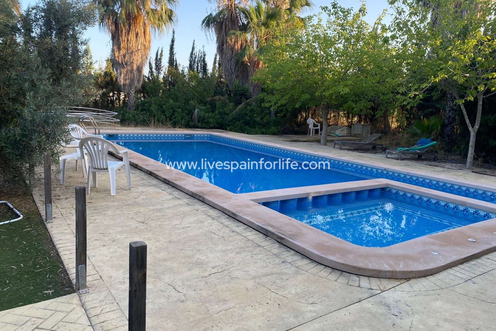 Resale - Country Property -
Alicante