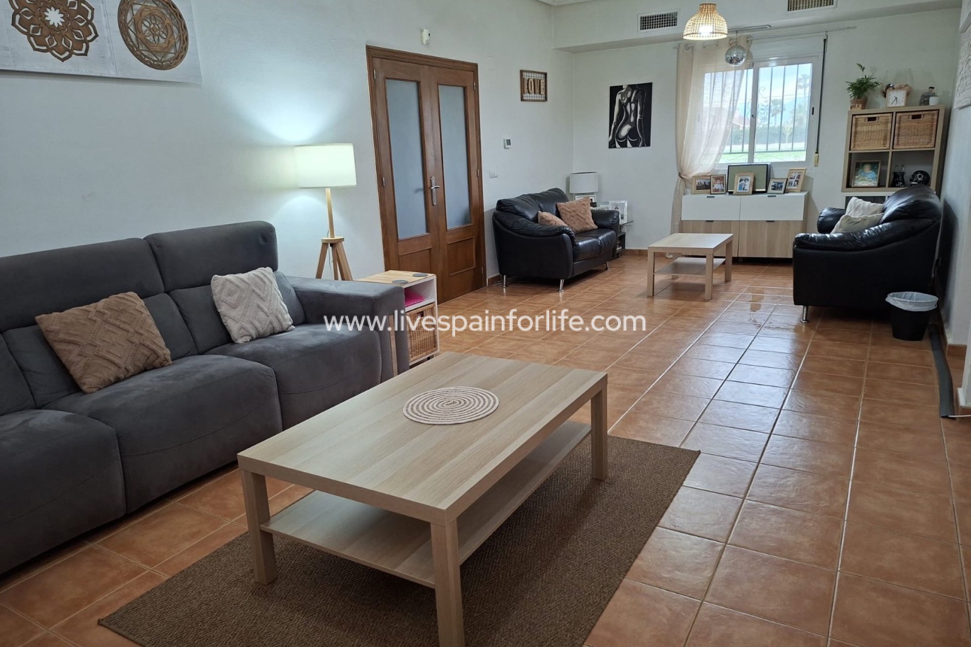 Resale - Country Property -
Alicante