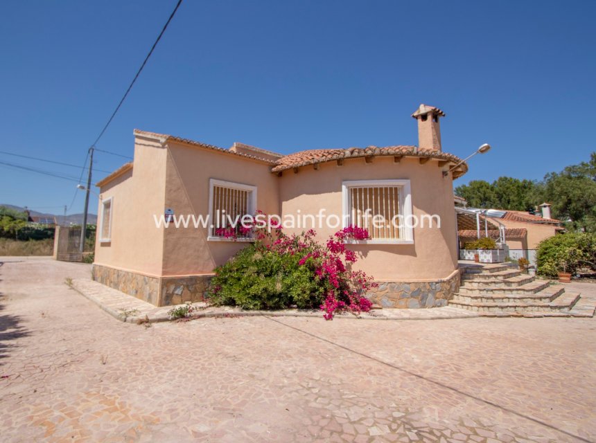 Resale - Country Property -
Alicante