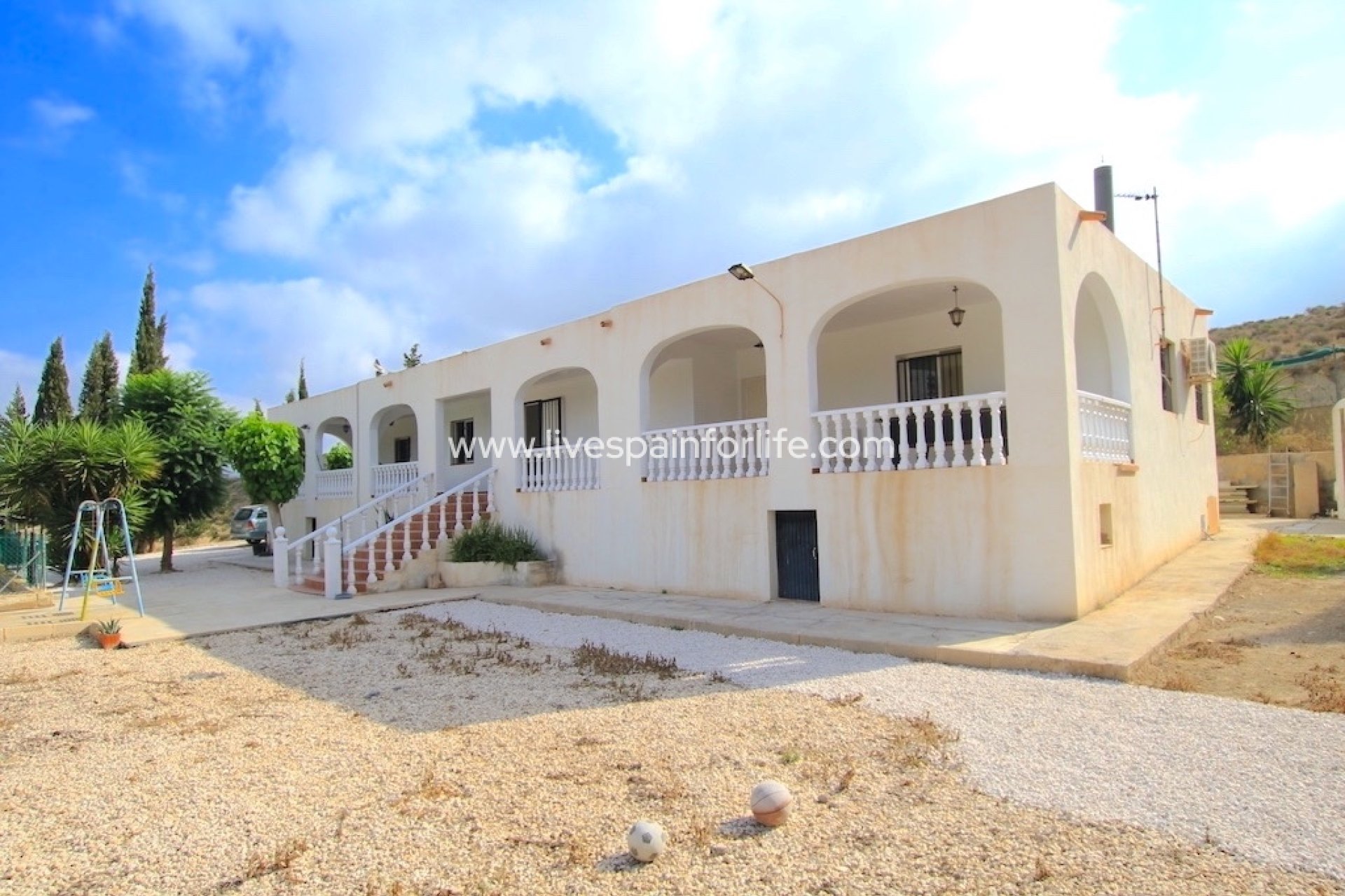 Resale - Country Property -
Alicante