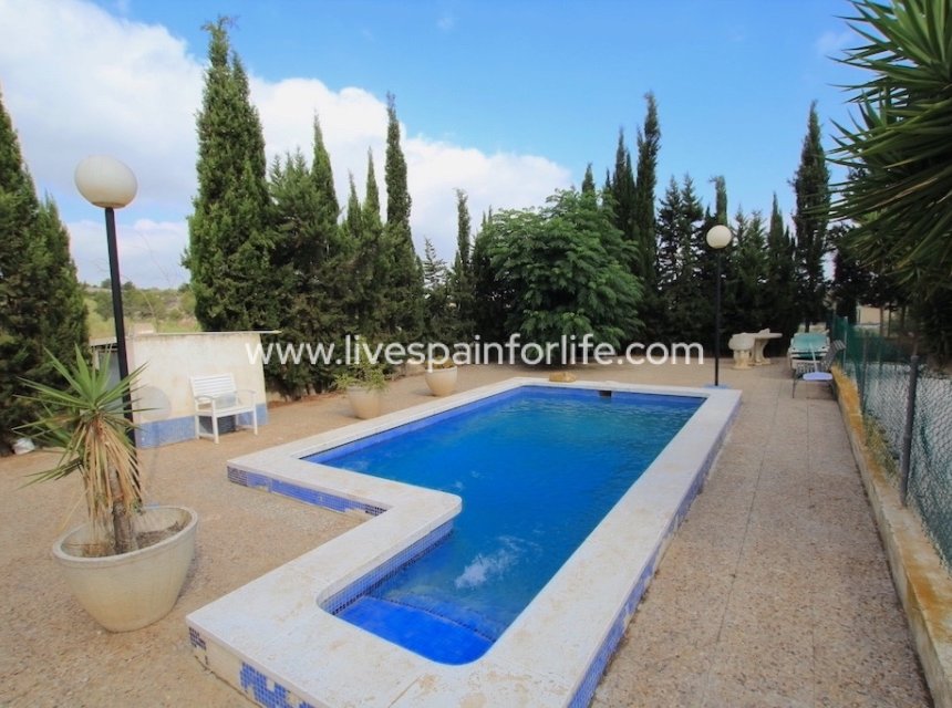 Resale - Country Property -
Alicante