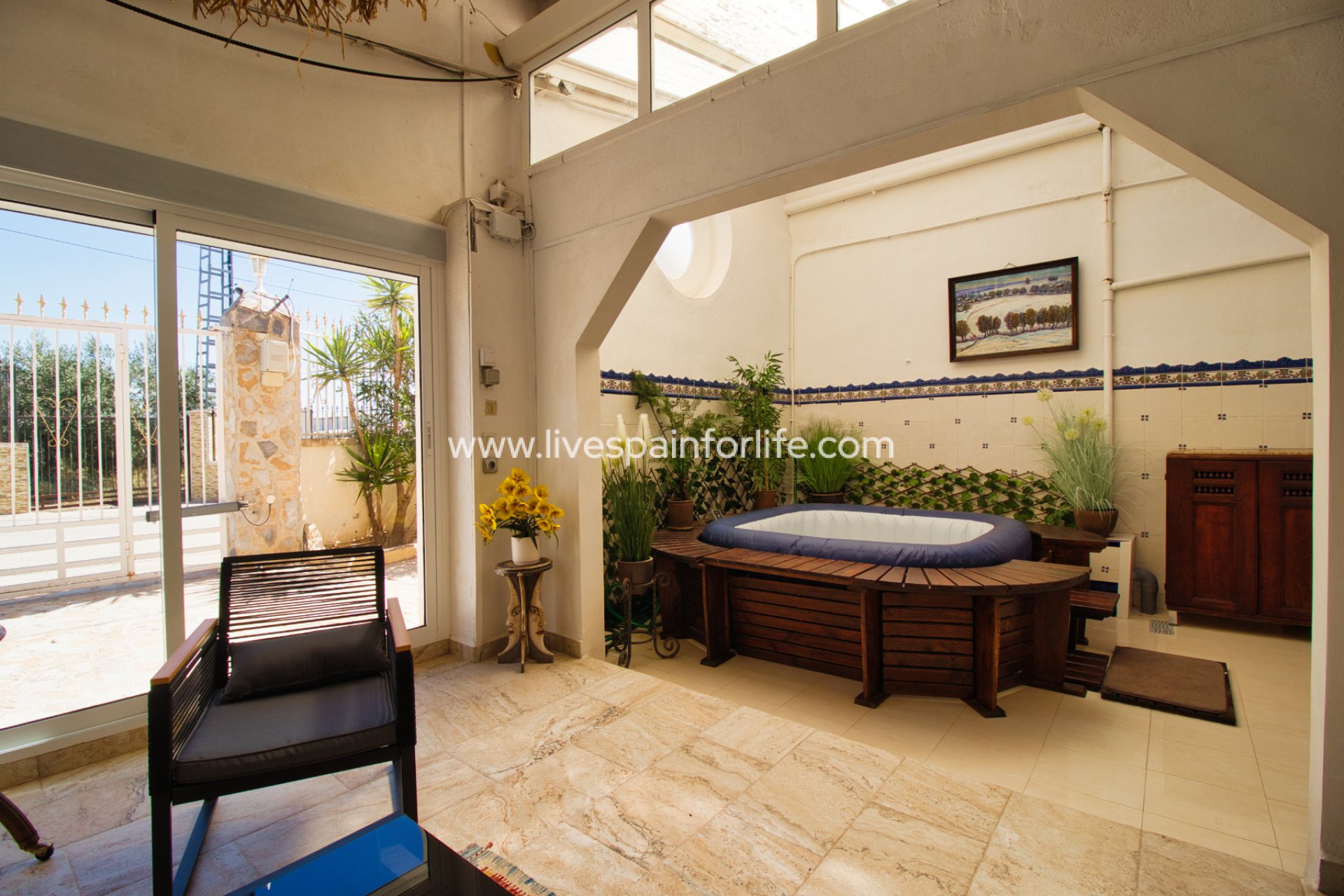Resale - Country Property -
Alicante