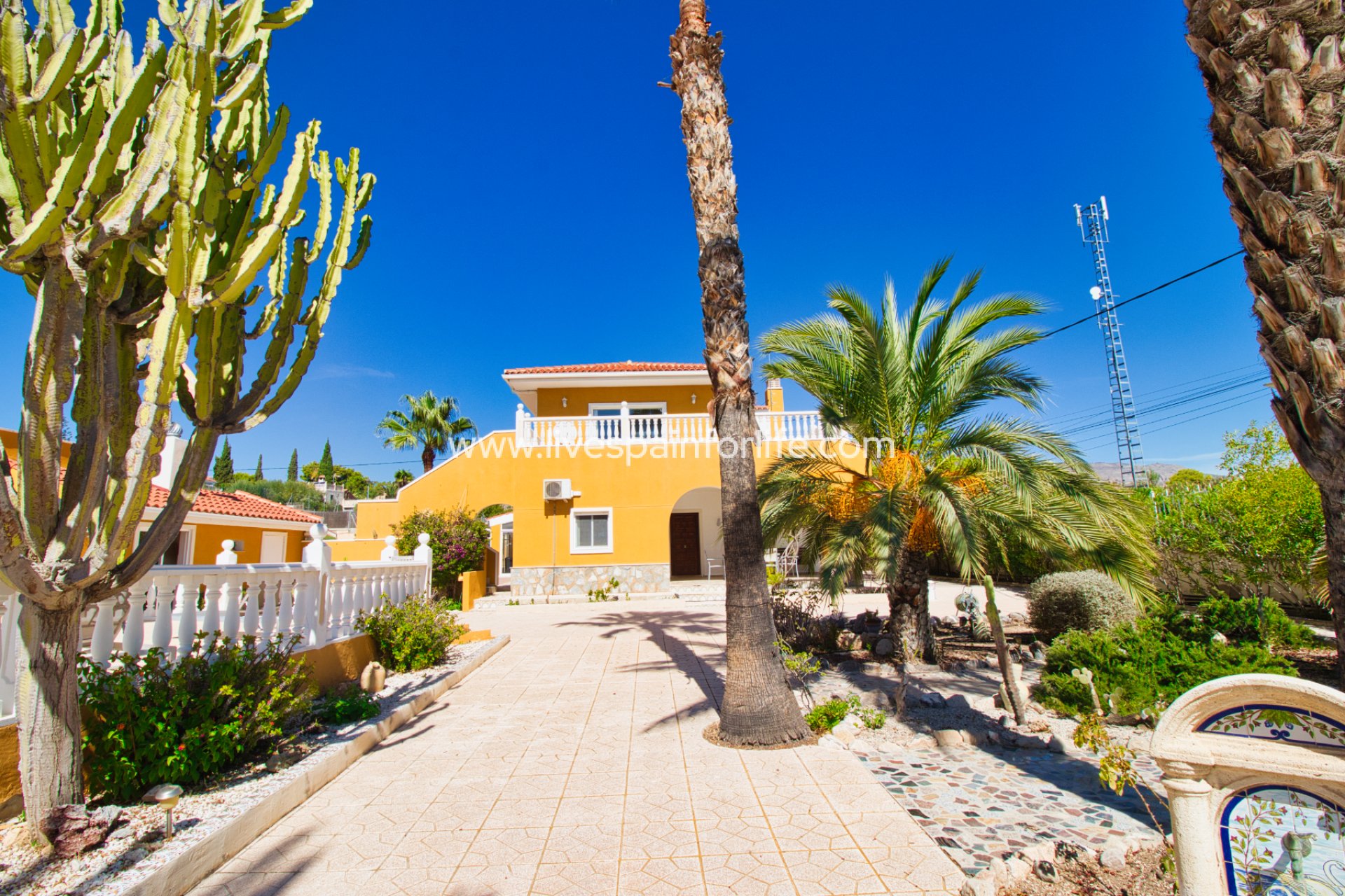 Resale - Country Property -
Alicante